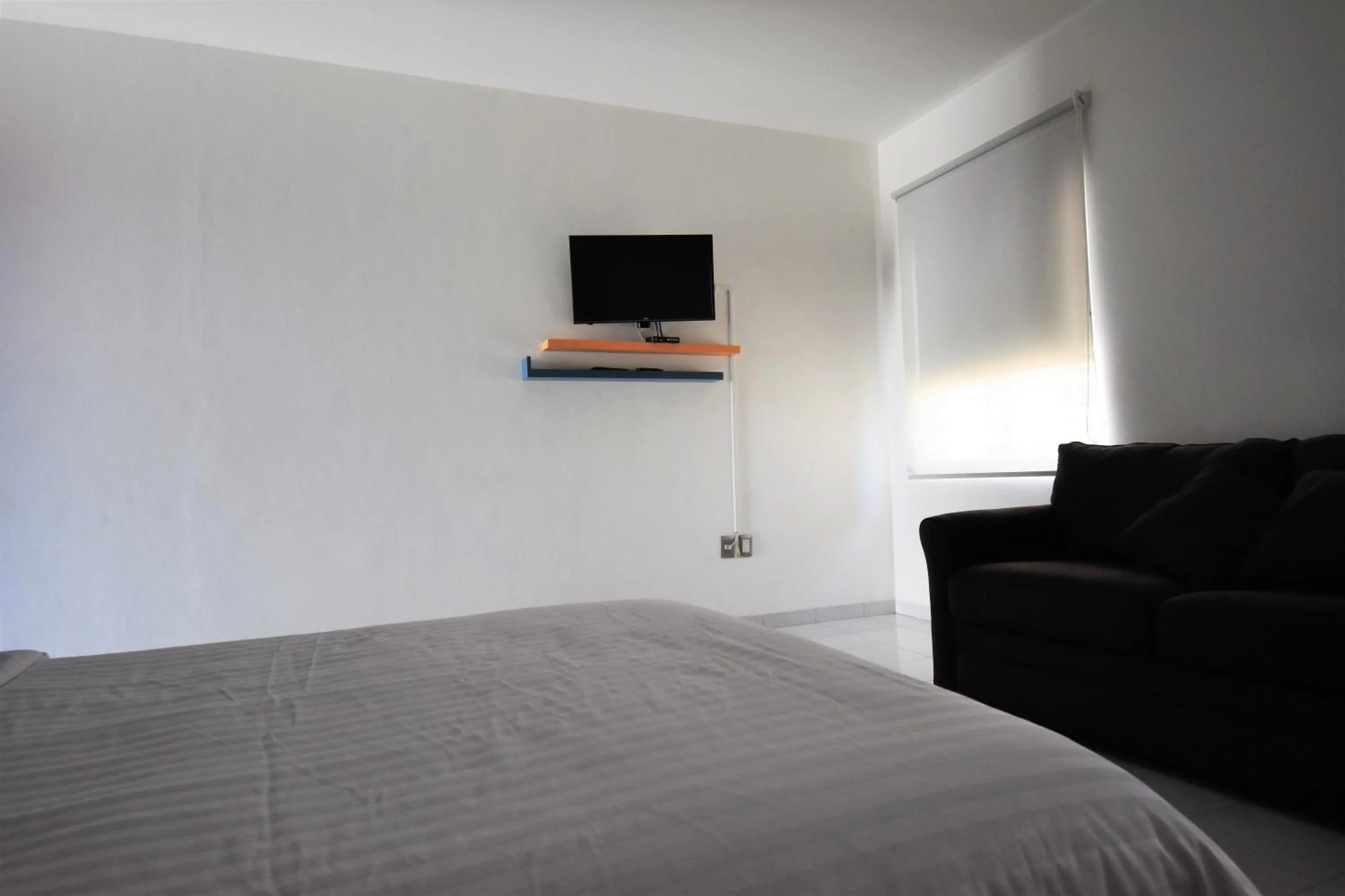 Photo of the whole room, Bed in Hotel México Inn Express