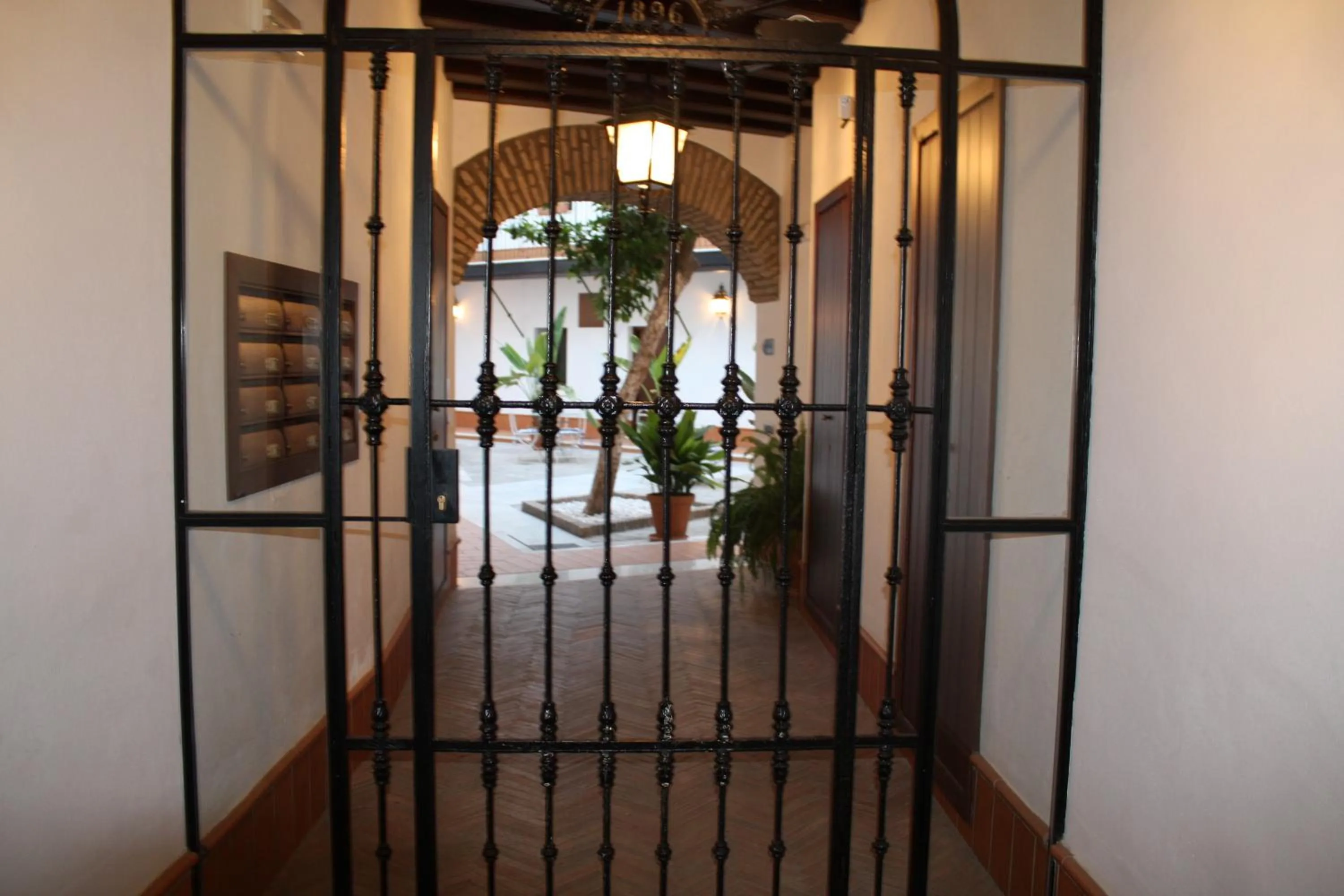 Facade/entrance in Singular Corral de San José
