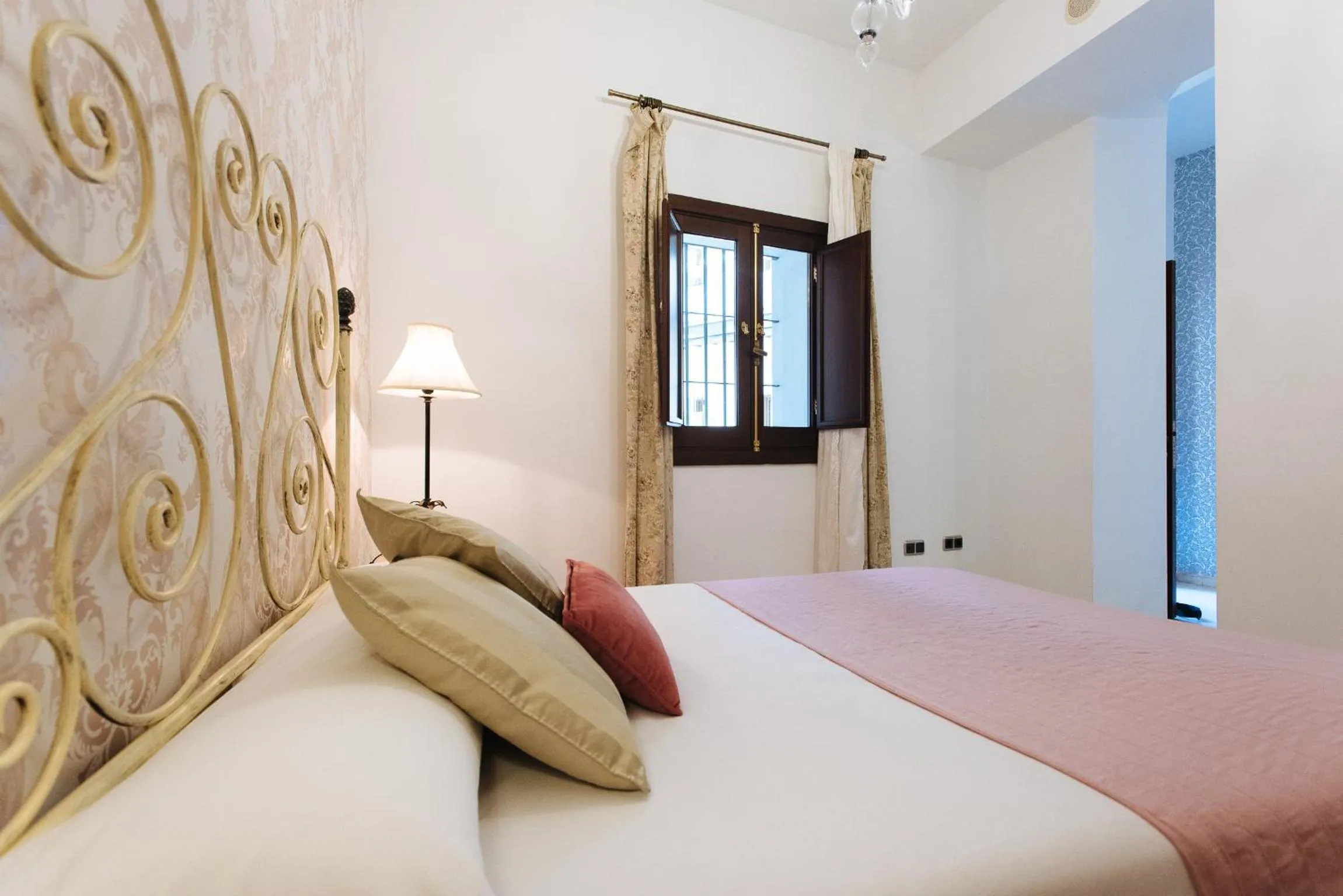 Bedroom, Bed in Singular Corral de San José