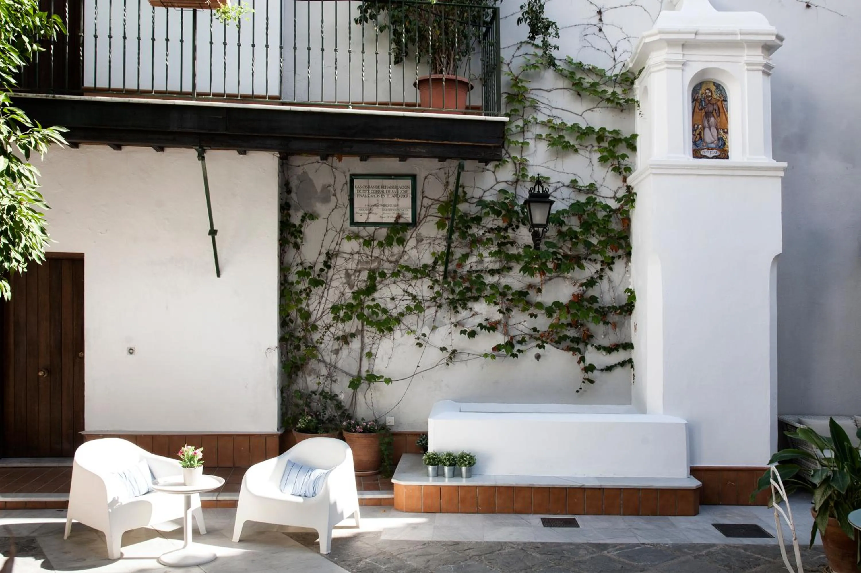 Facade/entrance in Singular Corral de San José