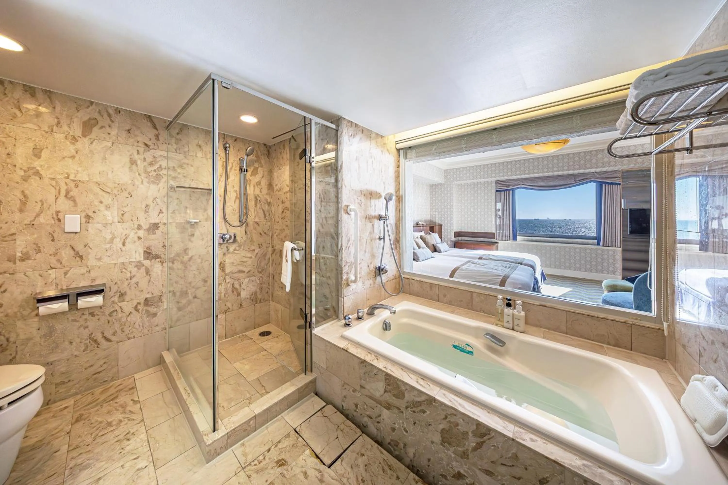 Bathroom in Hotel Okura Tokyo Bay