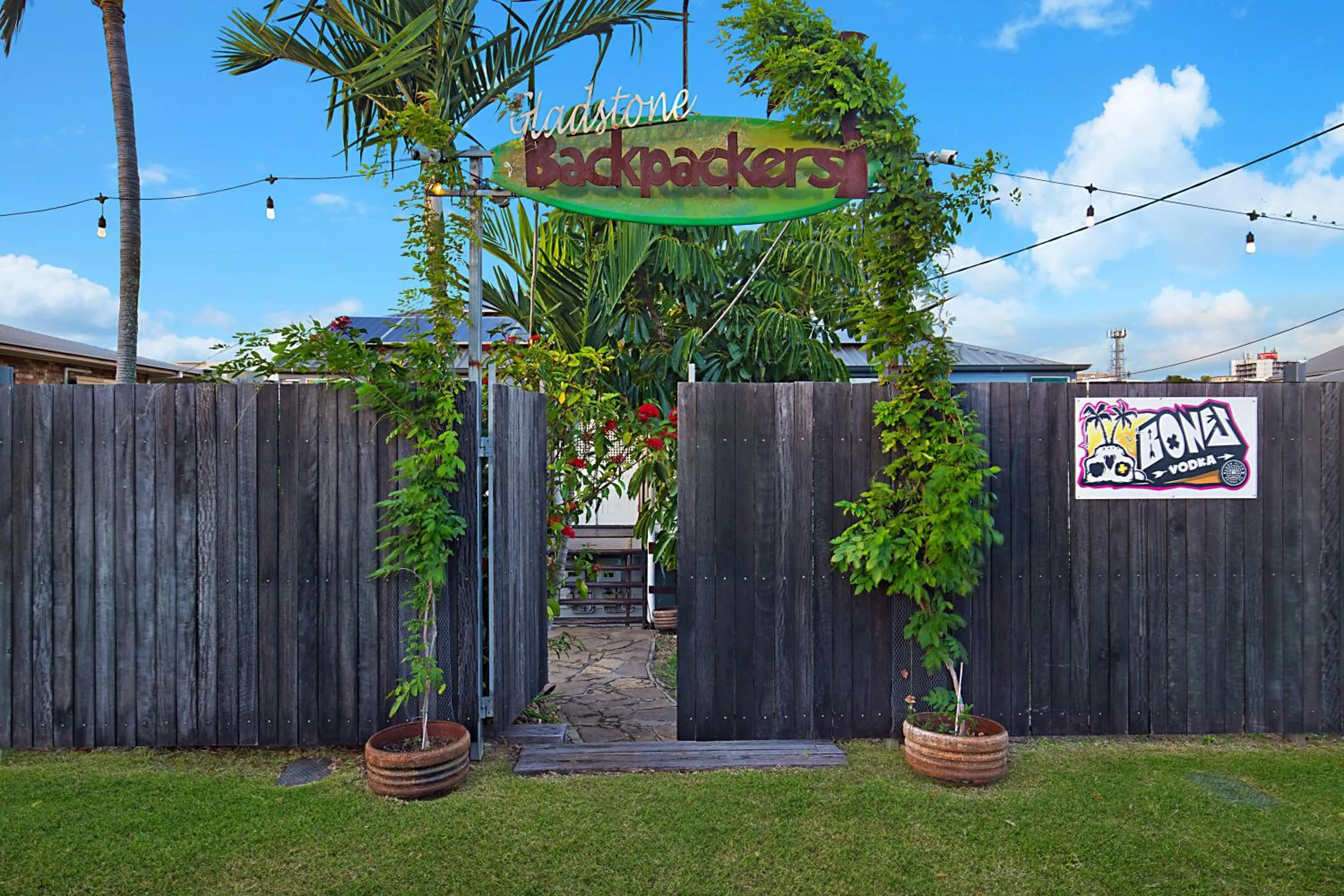 Property building in Gladstone Backpackers