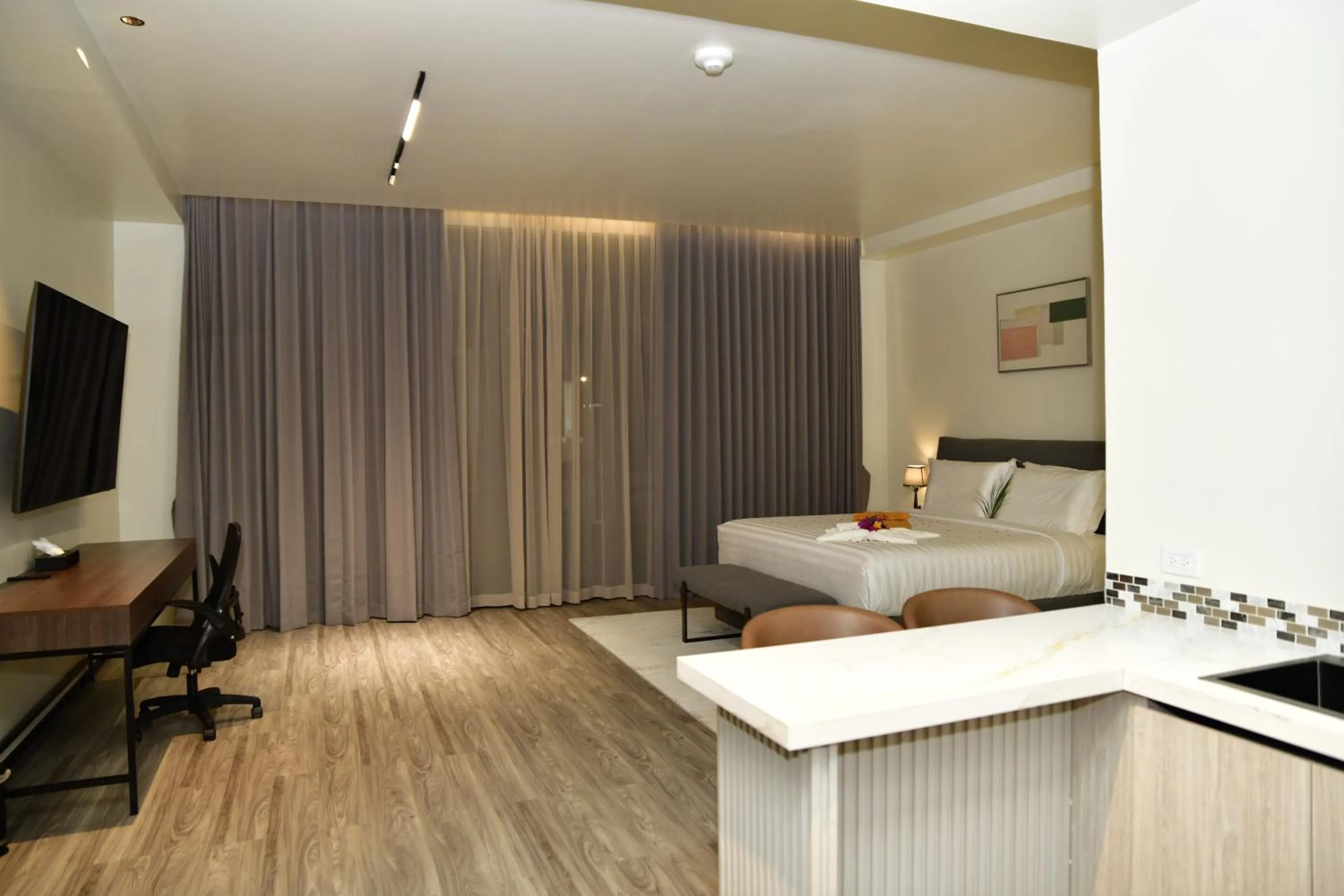 Bedroom, Bed in Grand Resort & Residences