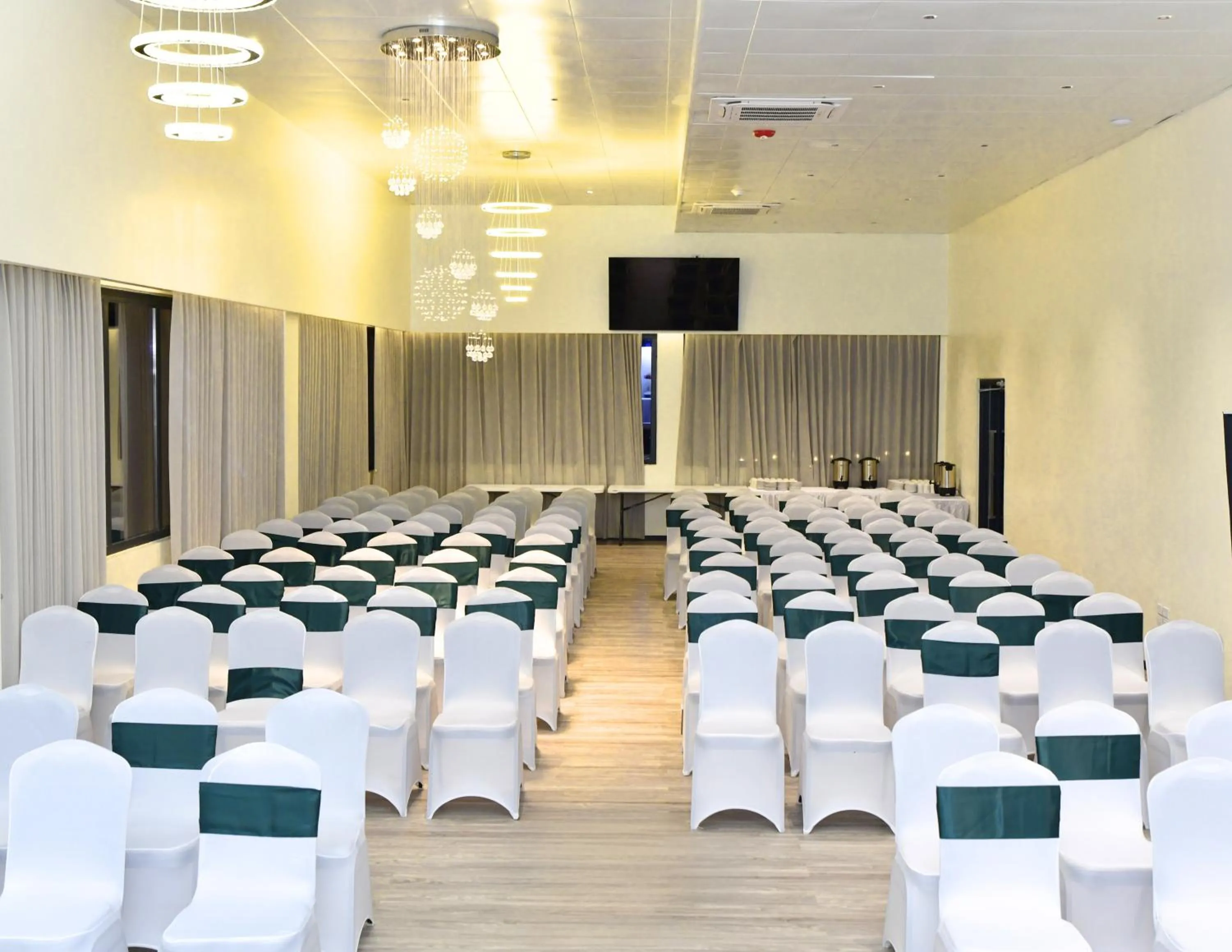 TV and multimedia in Grand Resort & Residences