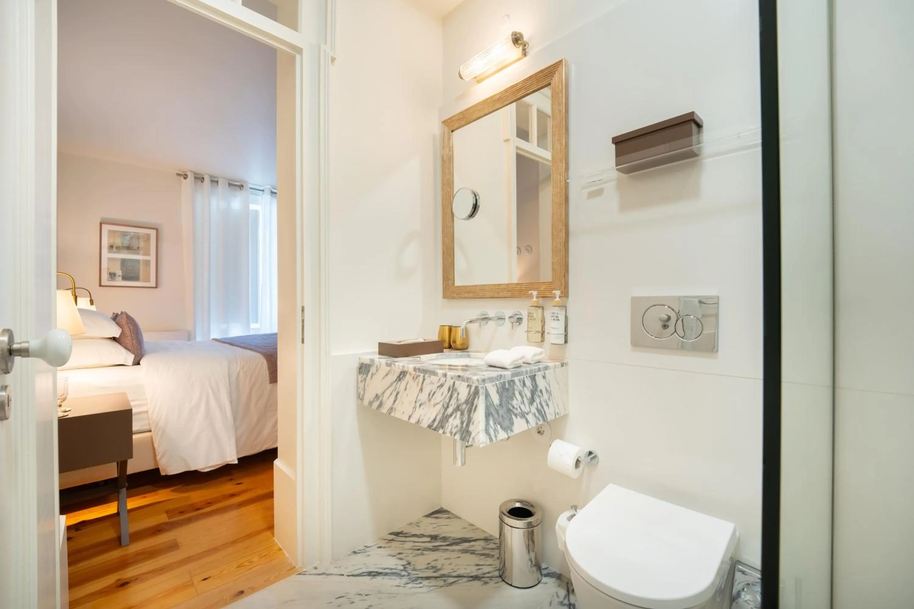 Toilet, Bed in Once Upon Lisboa