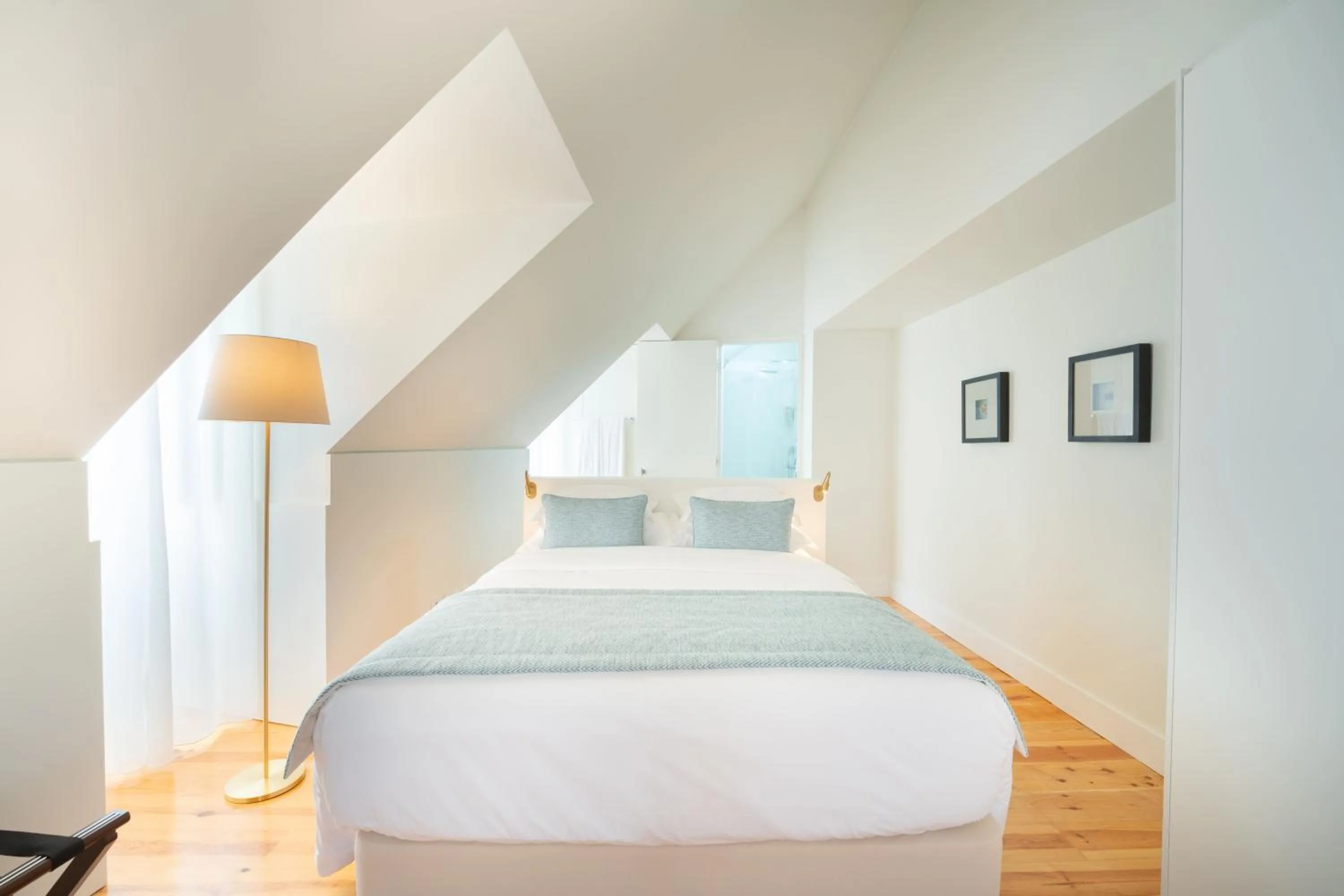Bed in Once Upon Lisboa
