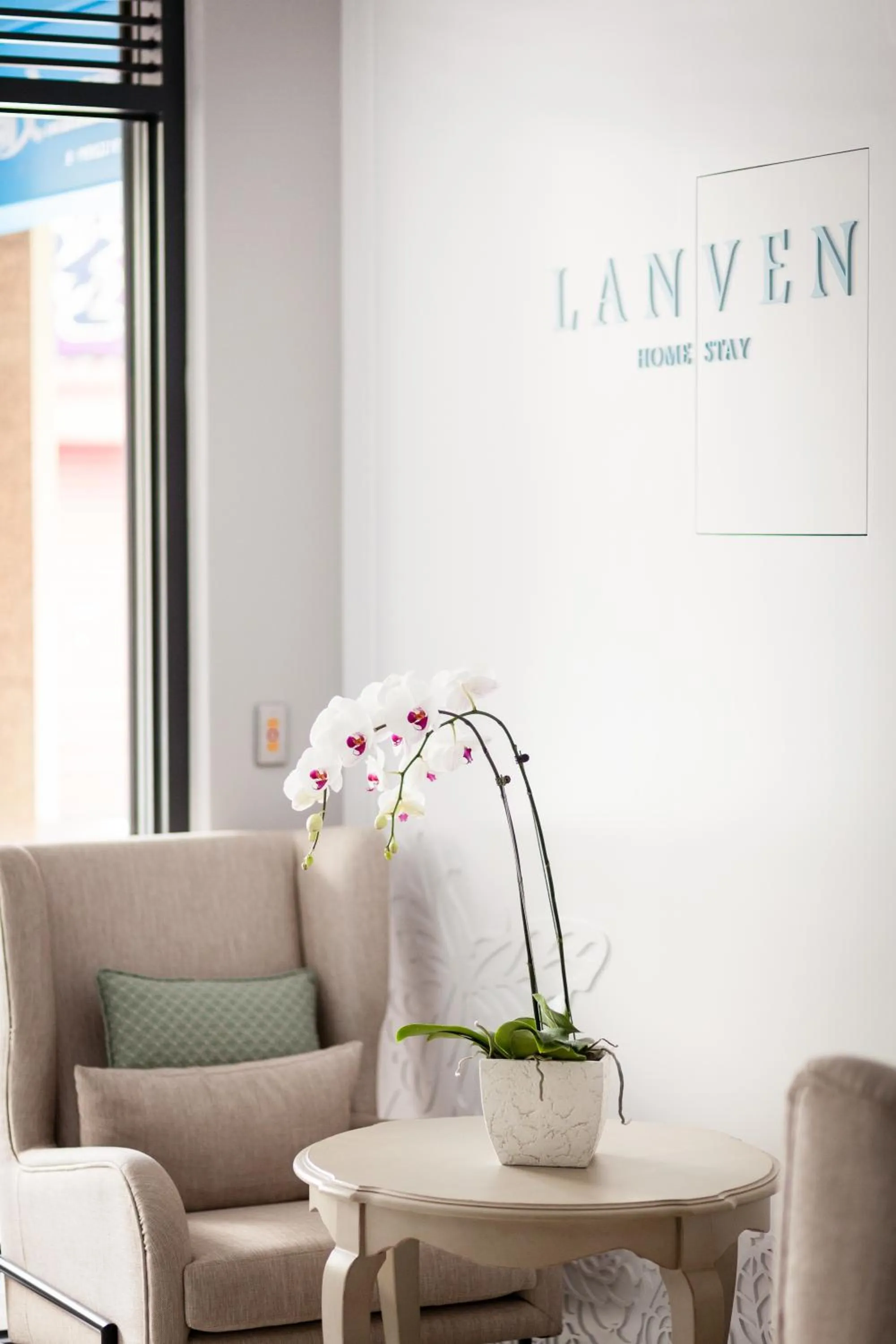 Living room in Lanven Art House