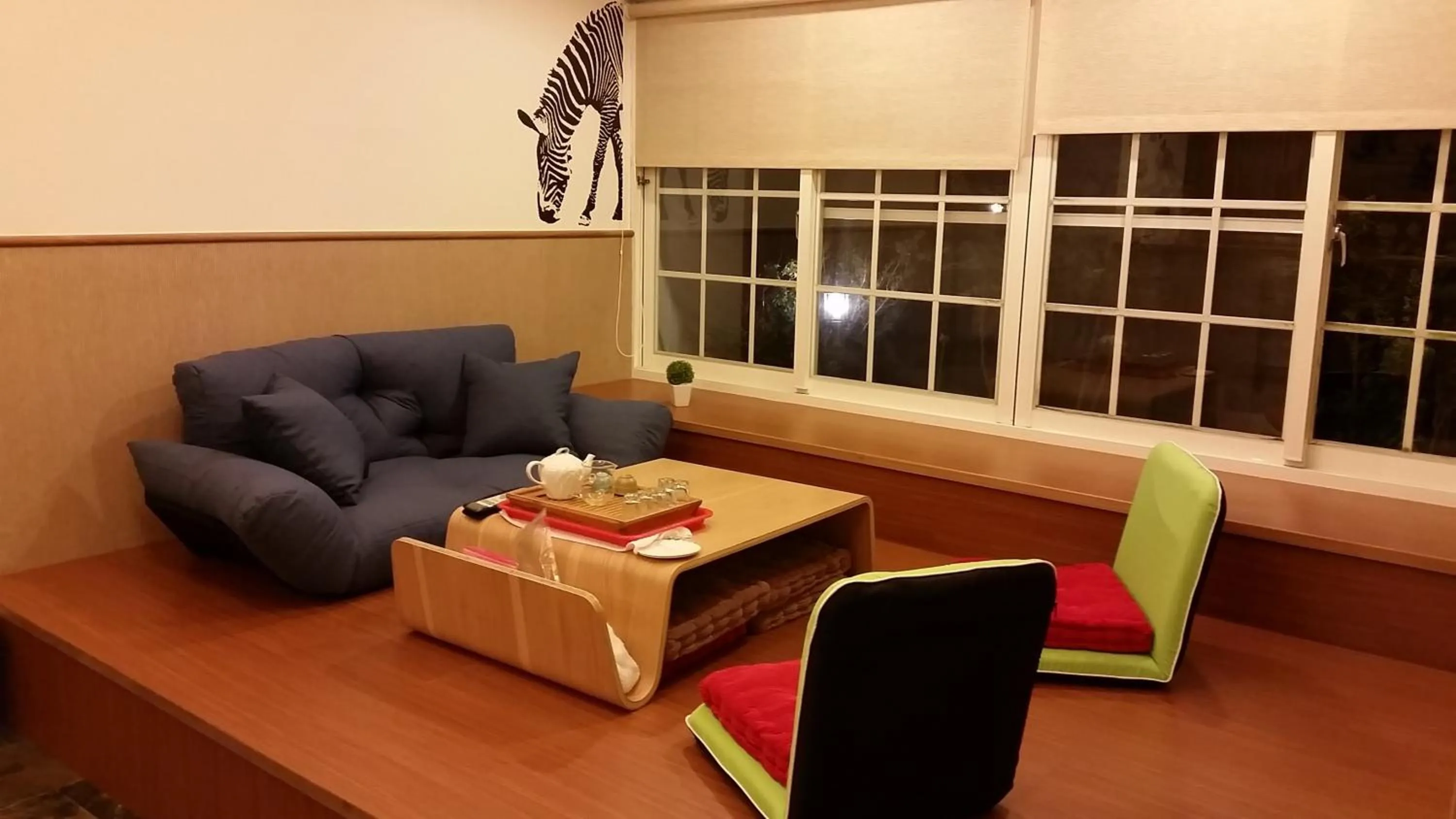 Seating area in Qingjing Xiaozhu