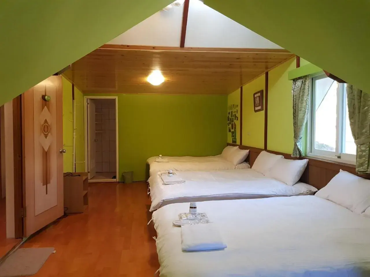 Bed in Qingjing Xiaozhu Bed in Qingjing Xiaozhu