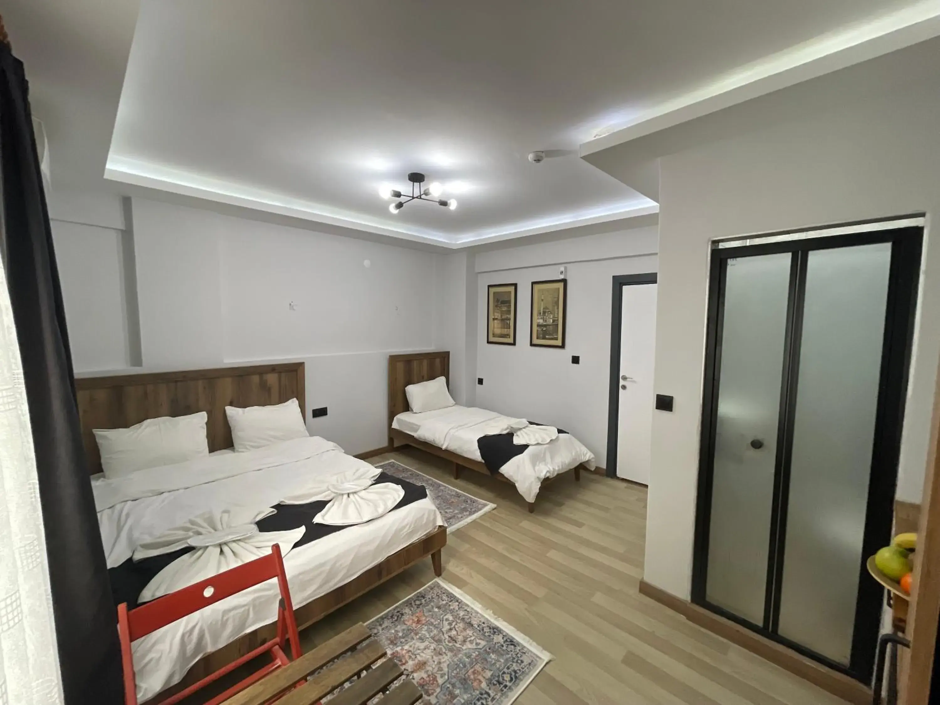 Bed in Deluxe Valeria Bed in Deluxe Valeria