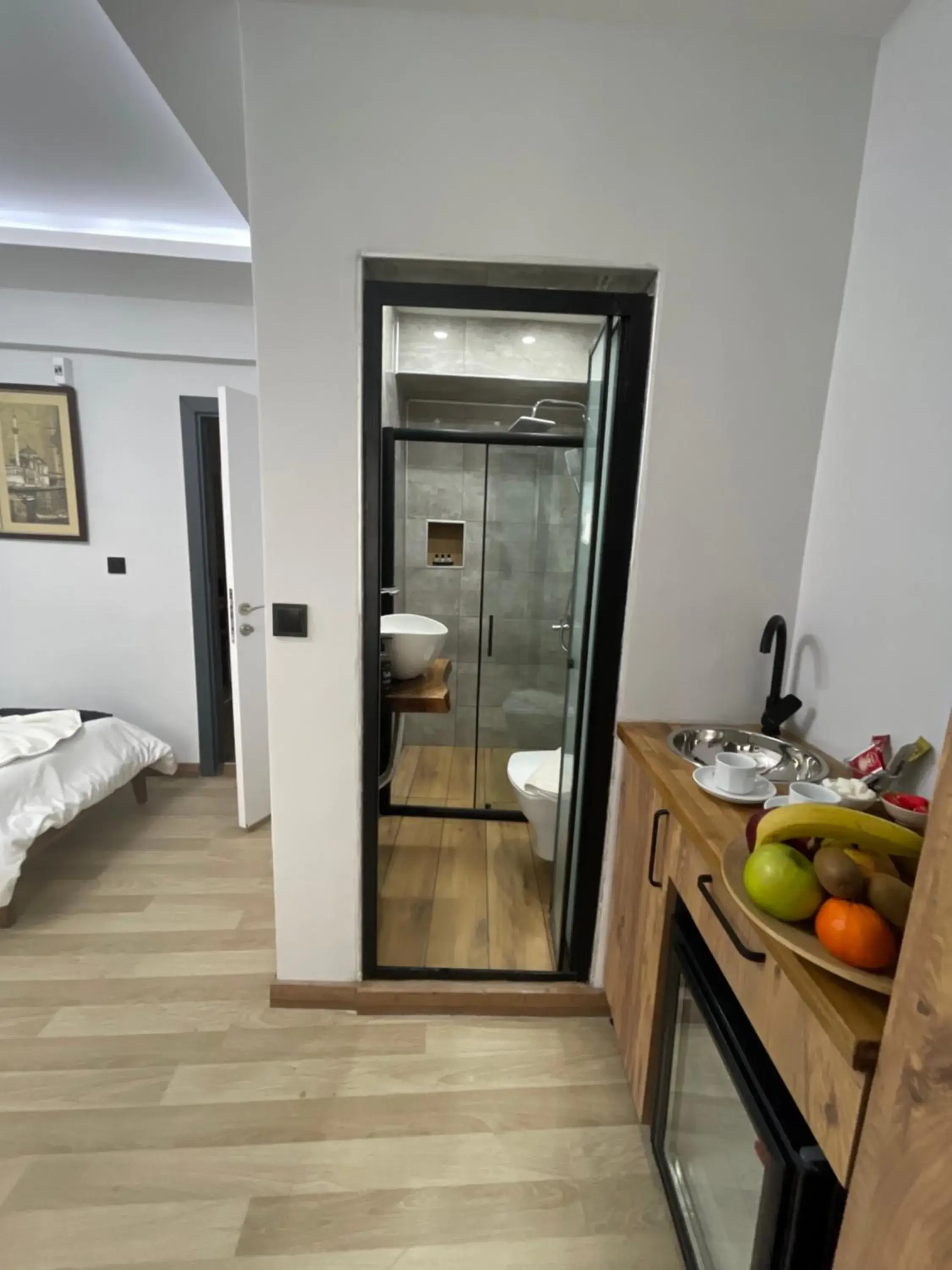 Bed in Deluxe Valeria Bed in Deluxe Valeria