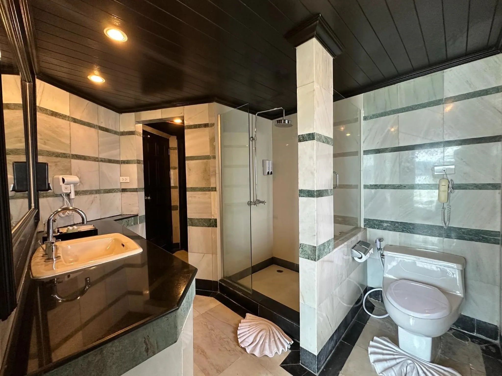 The Taksim Royal Beach Hotel