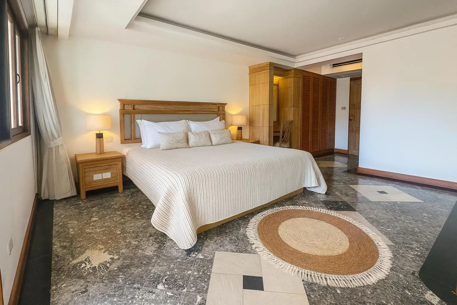 Bed in The Taksim Royal Beach Hotel