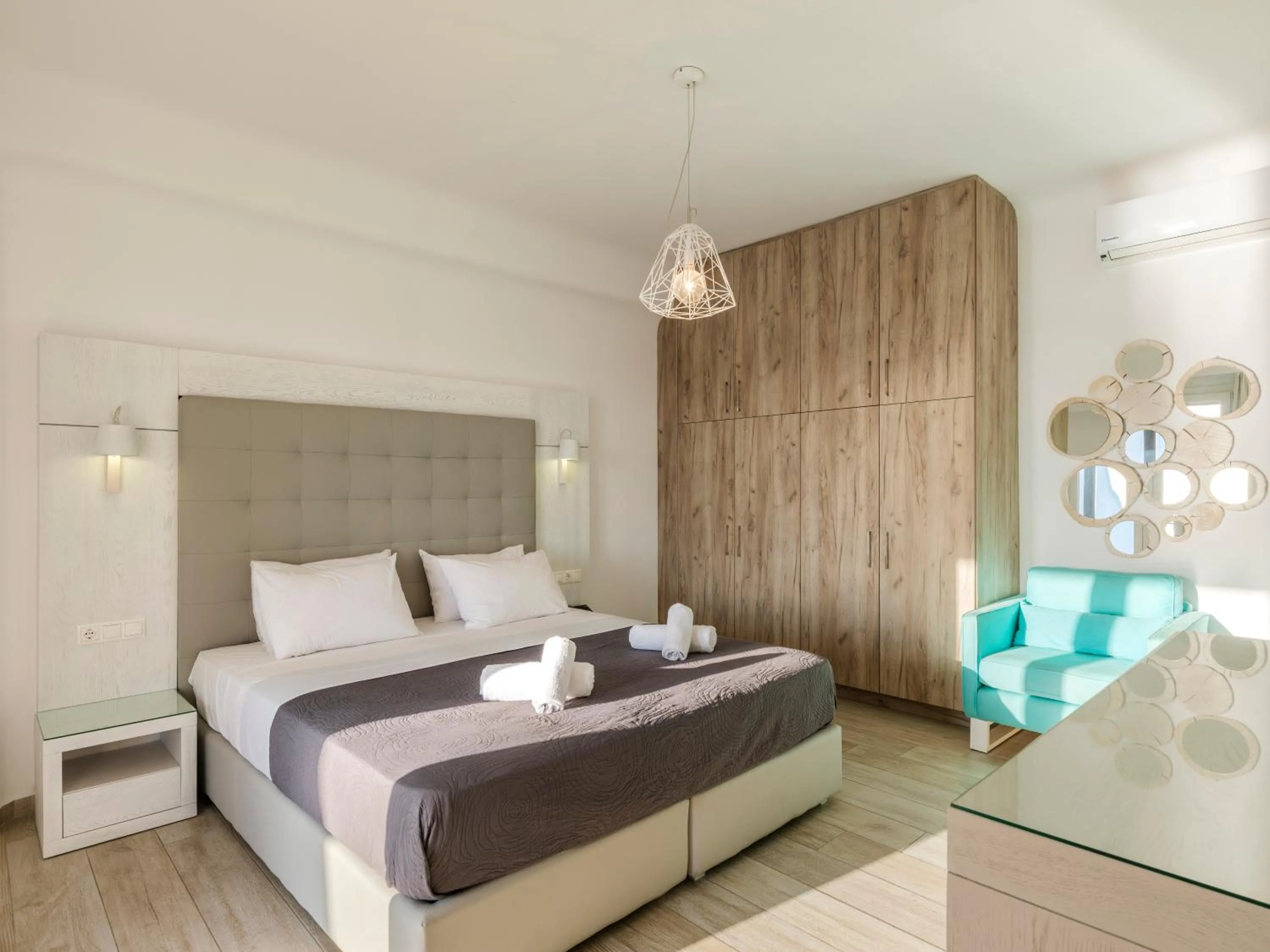 Bed in Evi Suites & Villas