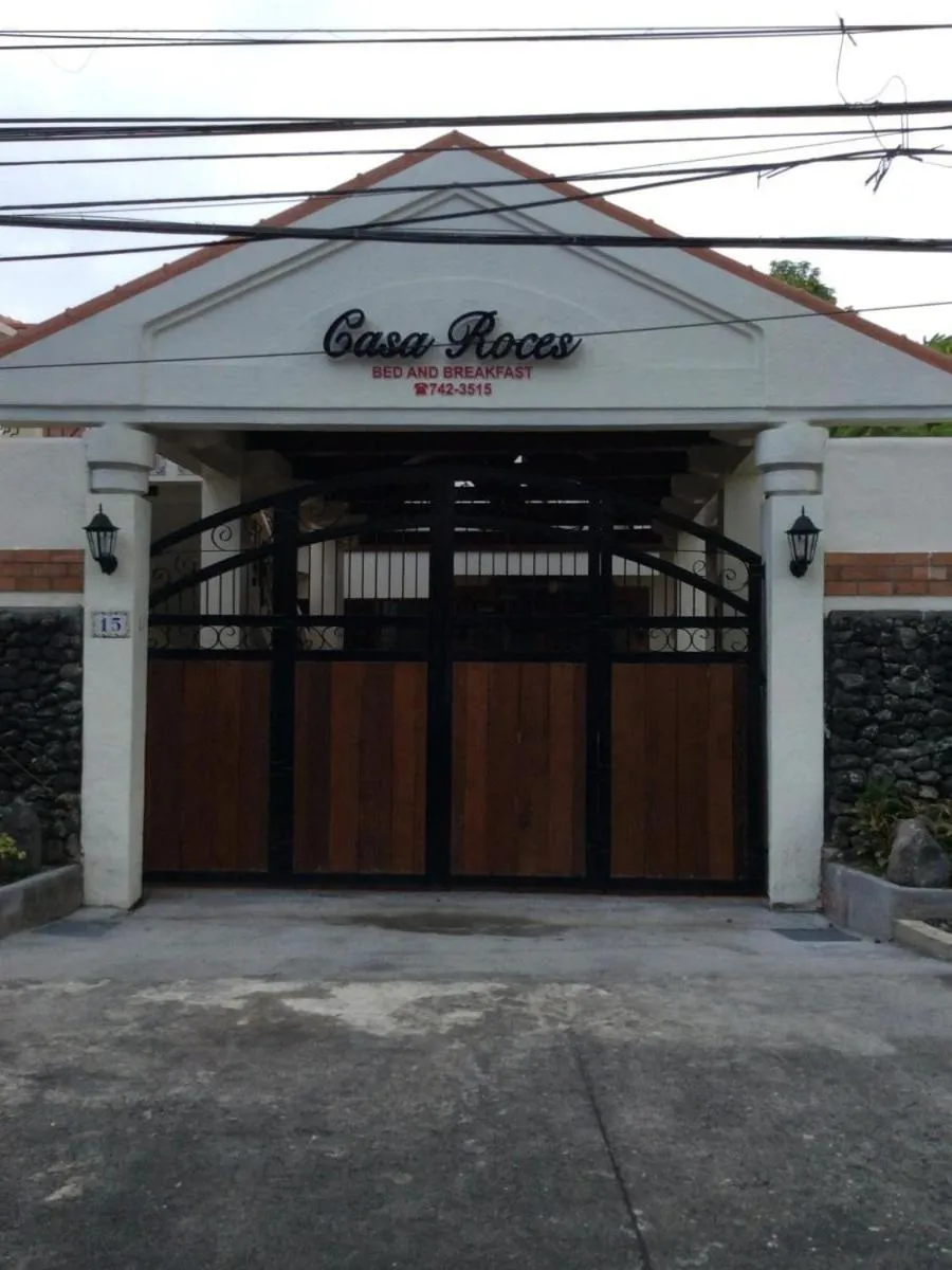 Facade/entrance in Casa Roces
