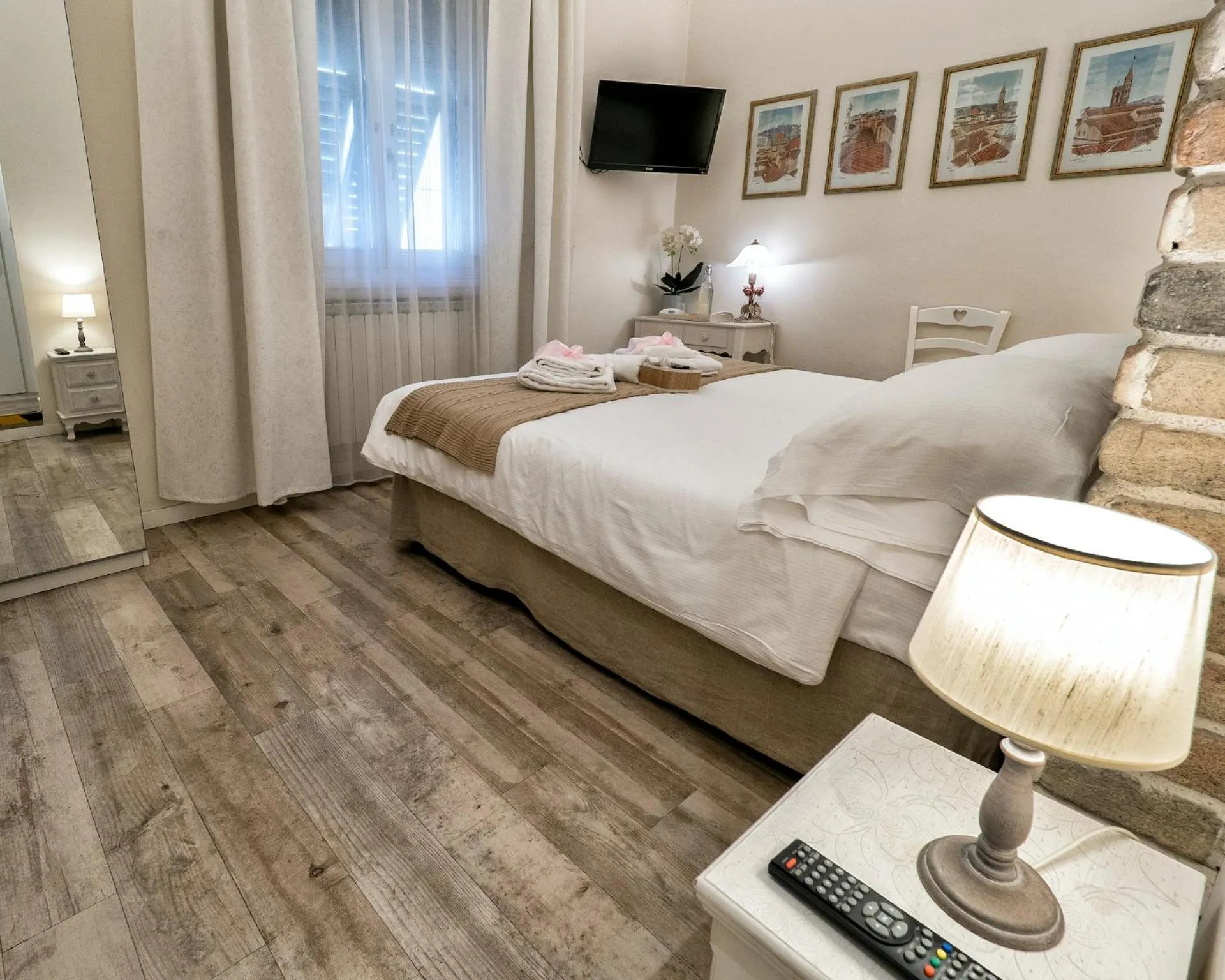 Photo of the whole room, Bed in BandBFirenze 8 Cittadella 8