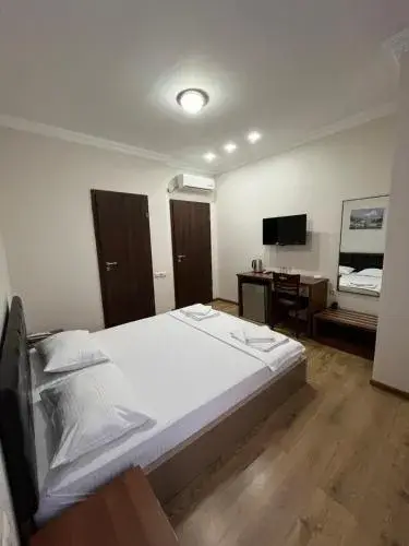 Deluxe Double Room in Ventura Hotel Deluxe Double Room in Ventura Hotel