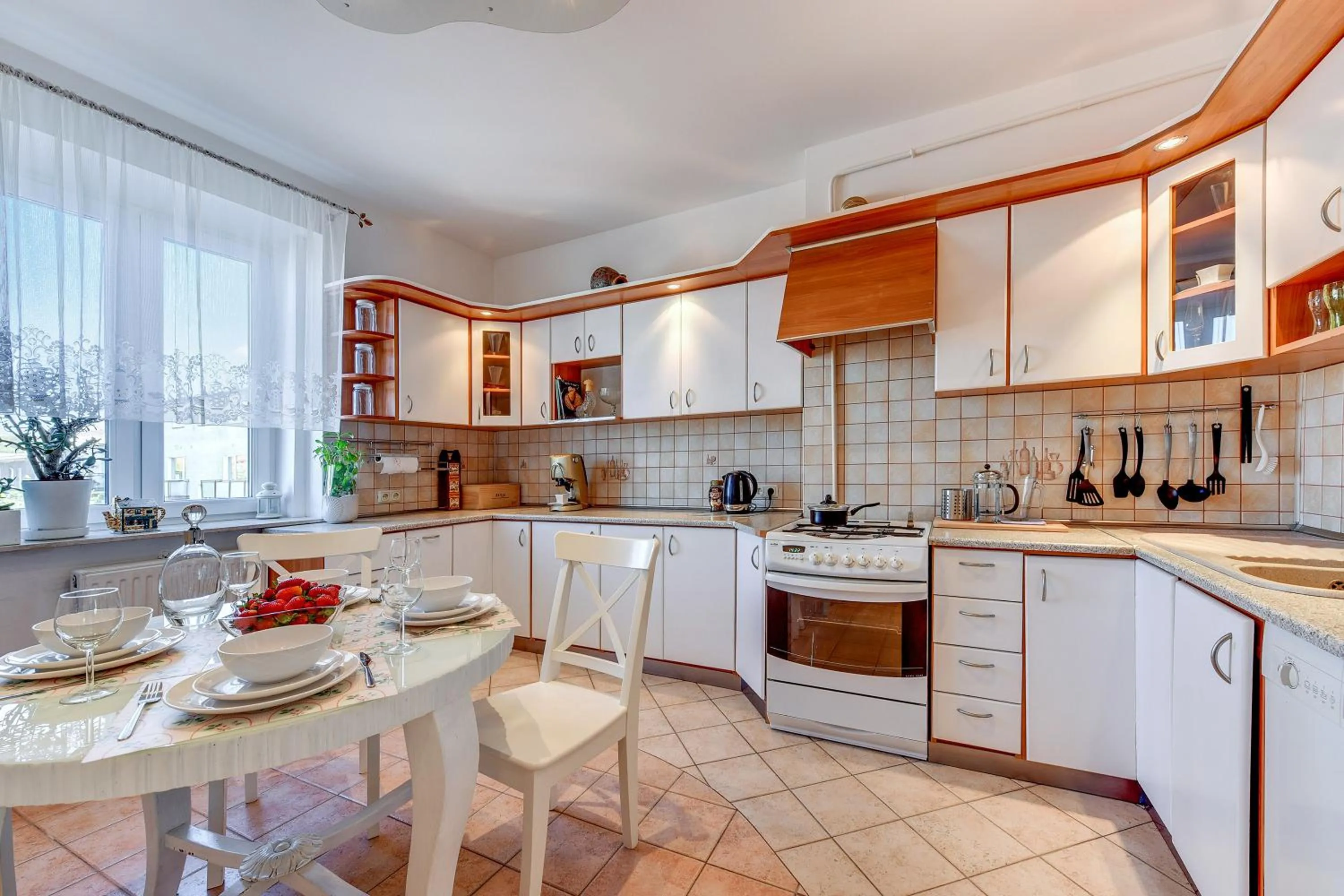 Food and drinks in Kamienica Gdynia hotelowe komfortowe łóżka, plaża Orłowo molo