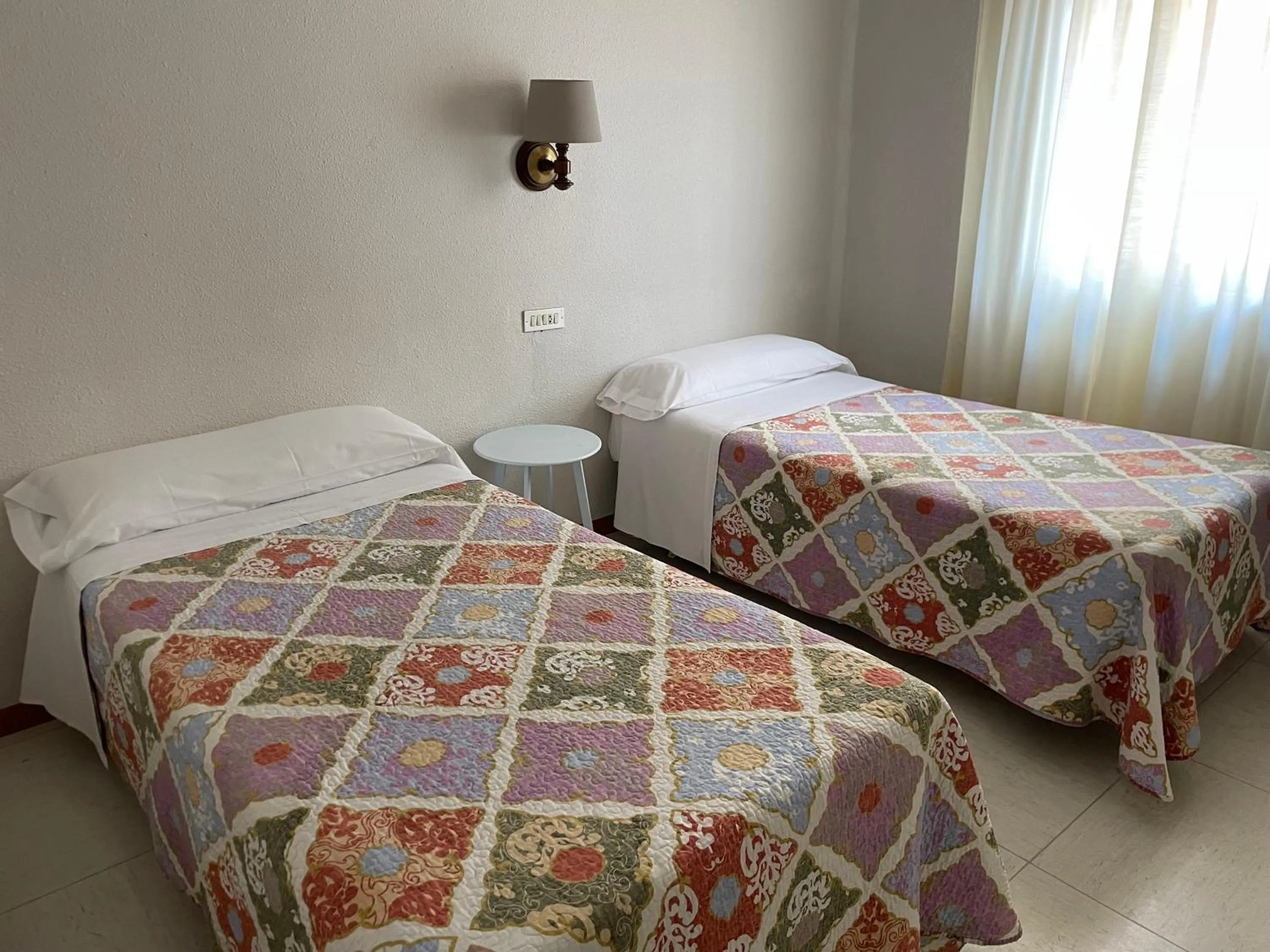 Twin Room in Hostal Ochoa