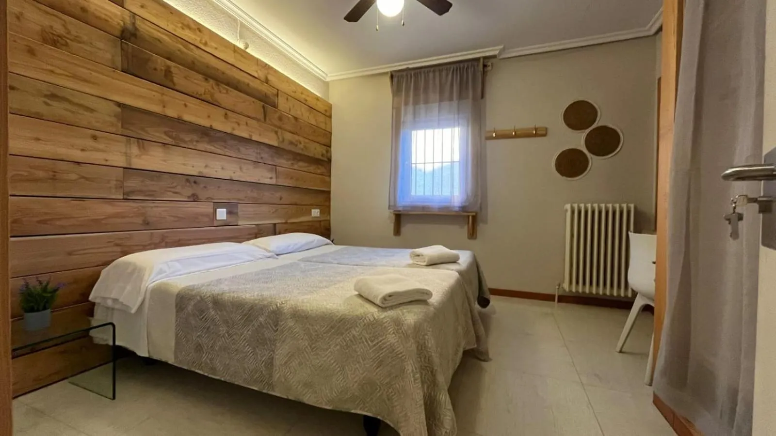 Bedroom, Bed in Hostal Ochoa