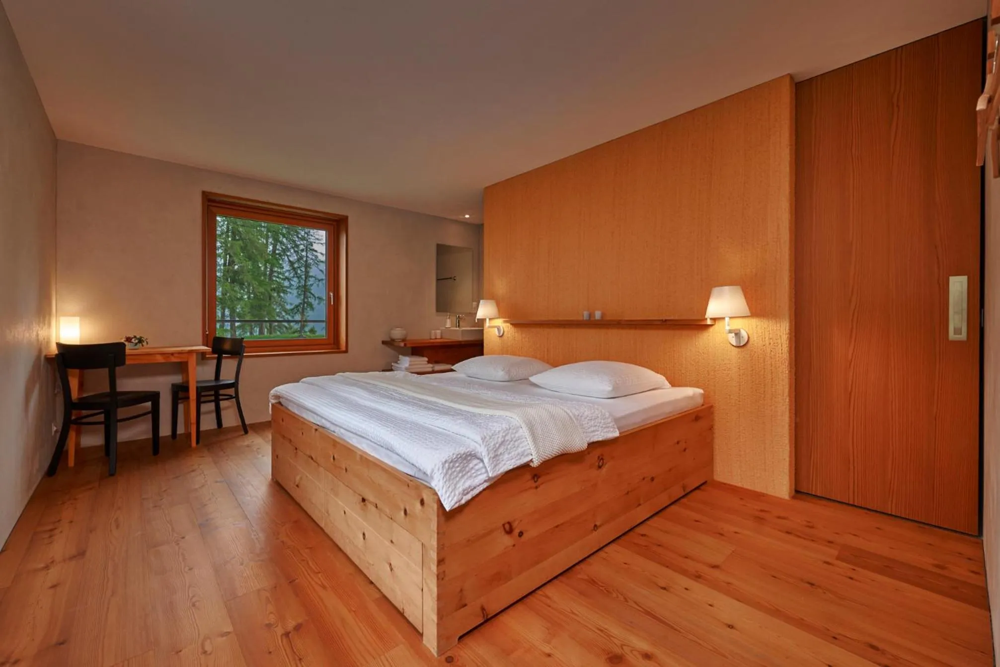 Photo of the whole room, Bed in Pension Laresch