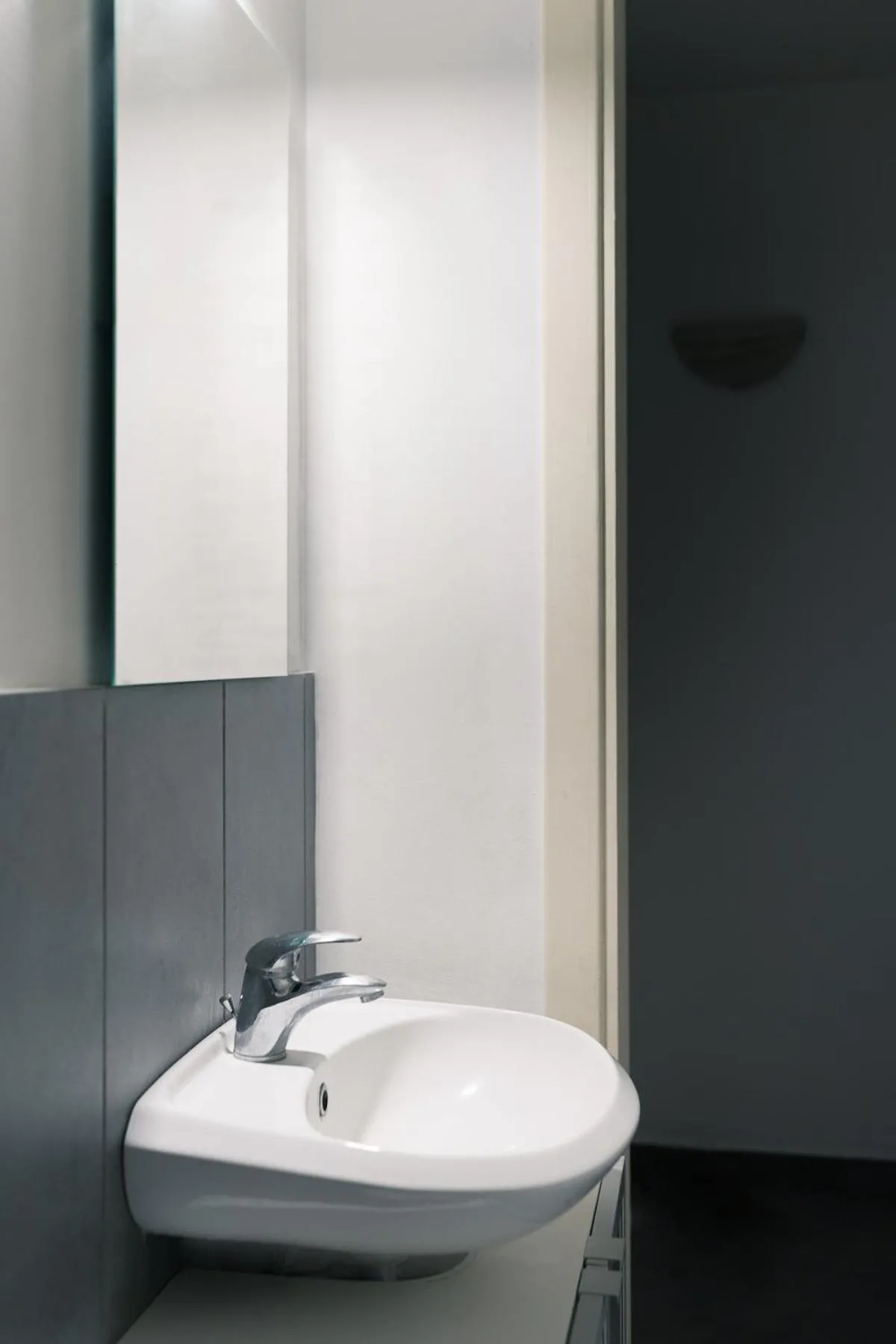 Bathroom in MojoCoHouse