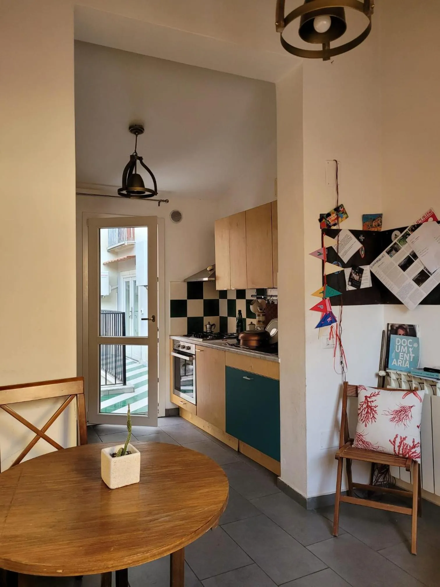 kitchen in MojoCoHouse
