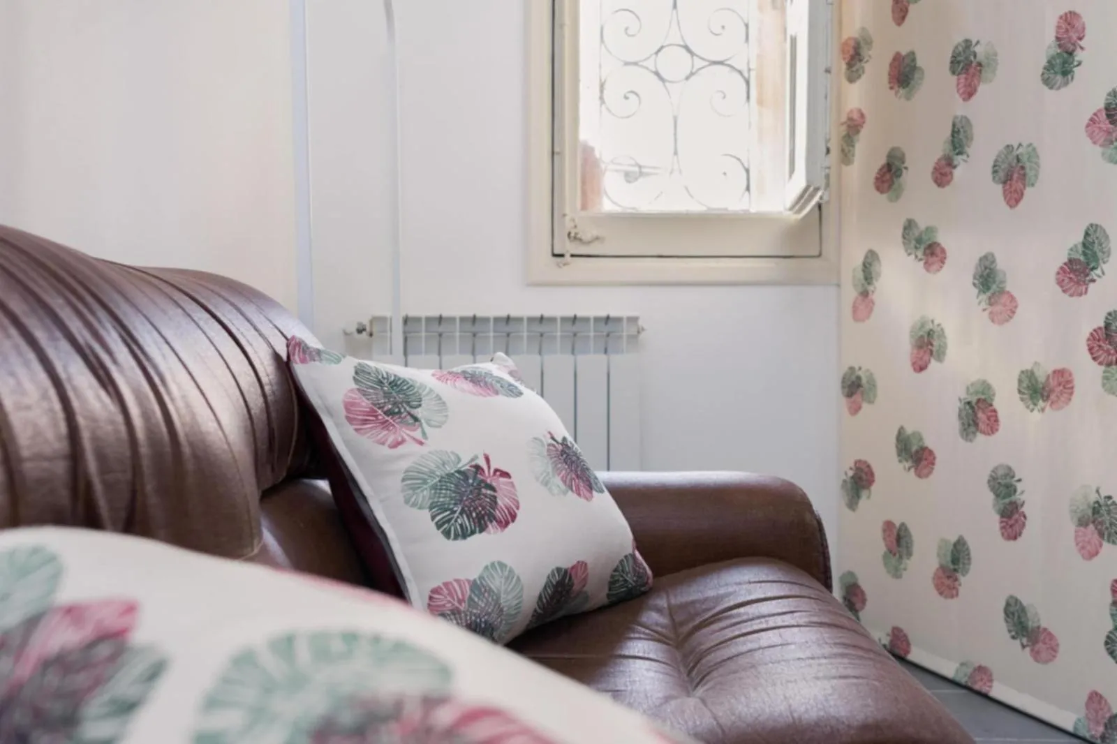 Seating area in MojoCoHouse