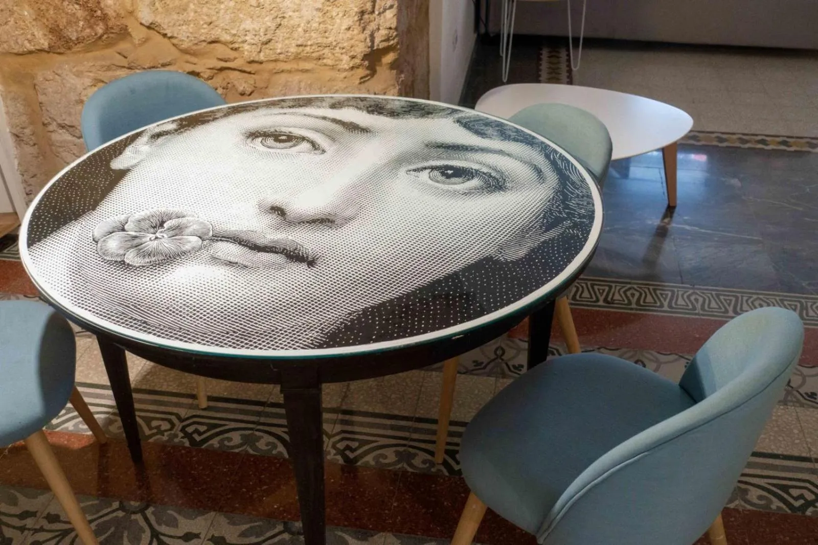 Dining area in MojoCoHouse