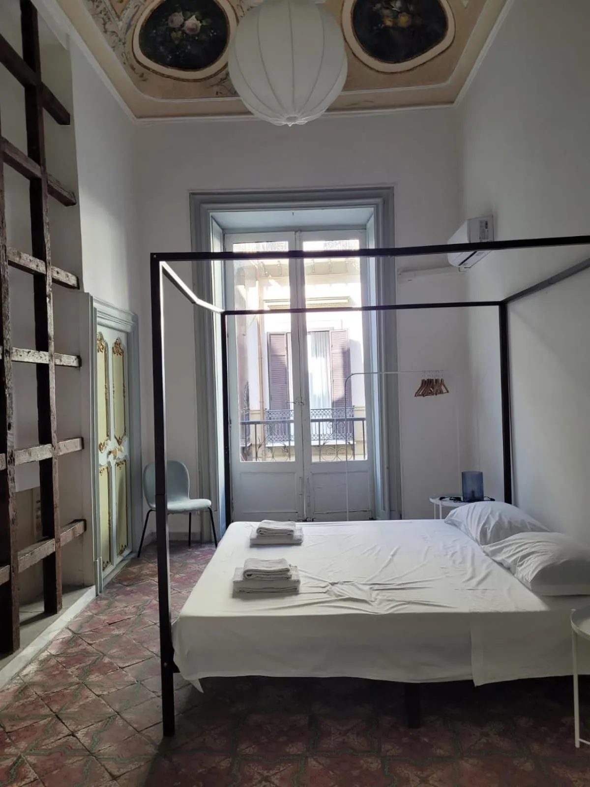 Bedroom, Bed in MojoCoHouse
