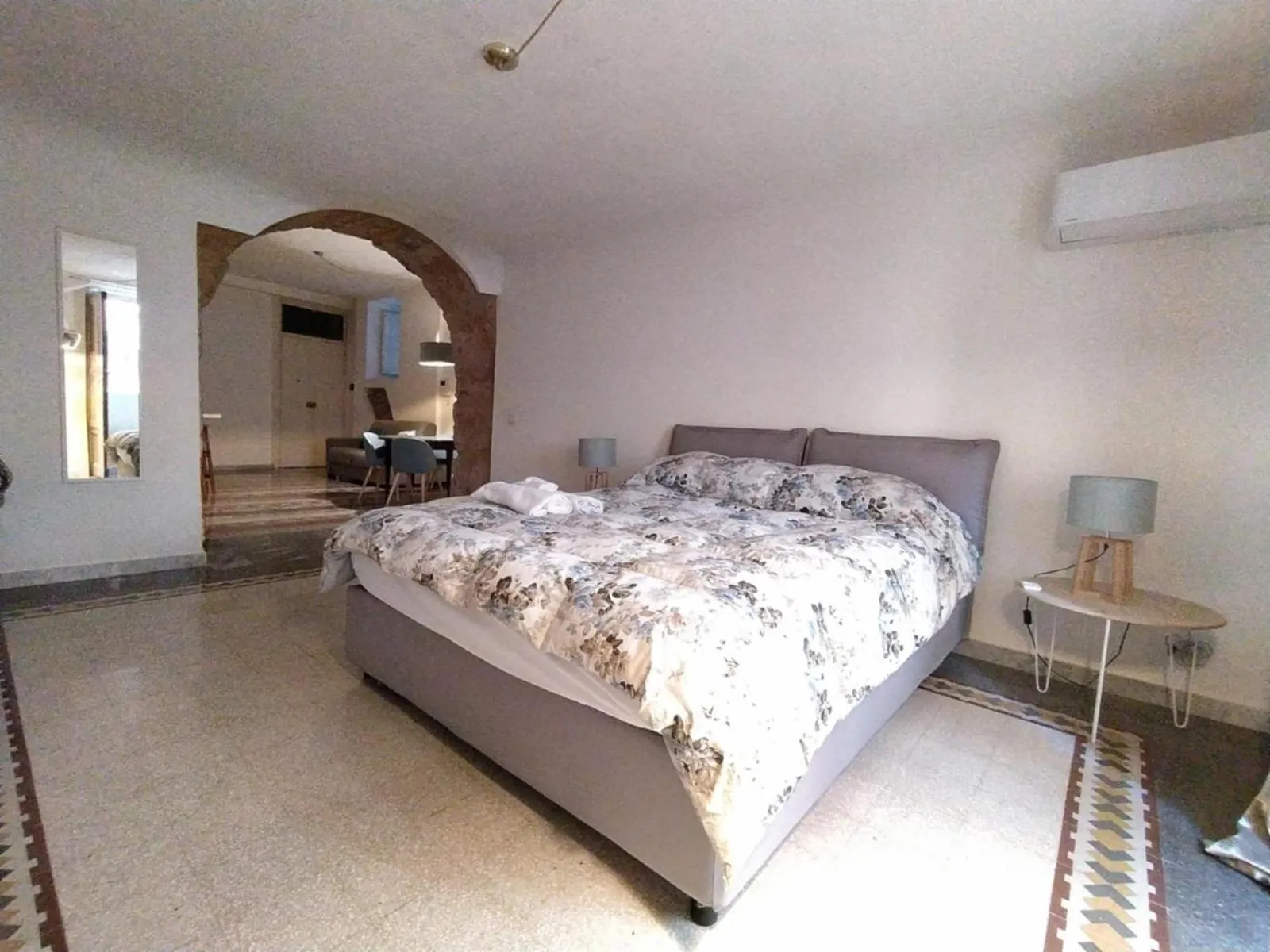 Bedroom, Bed in MojoCoHouse