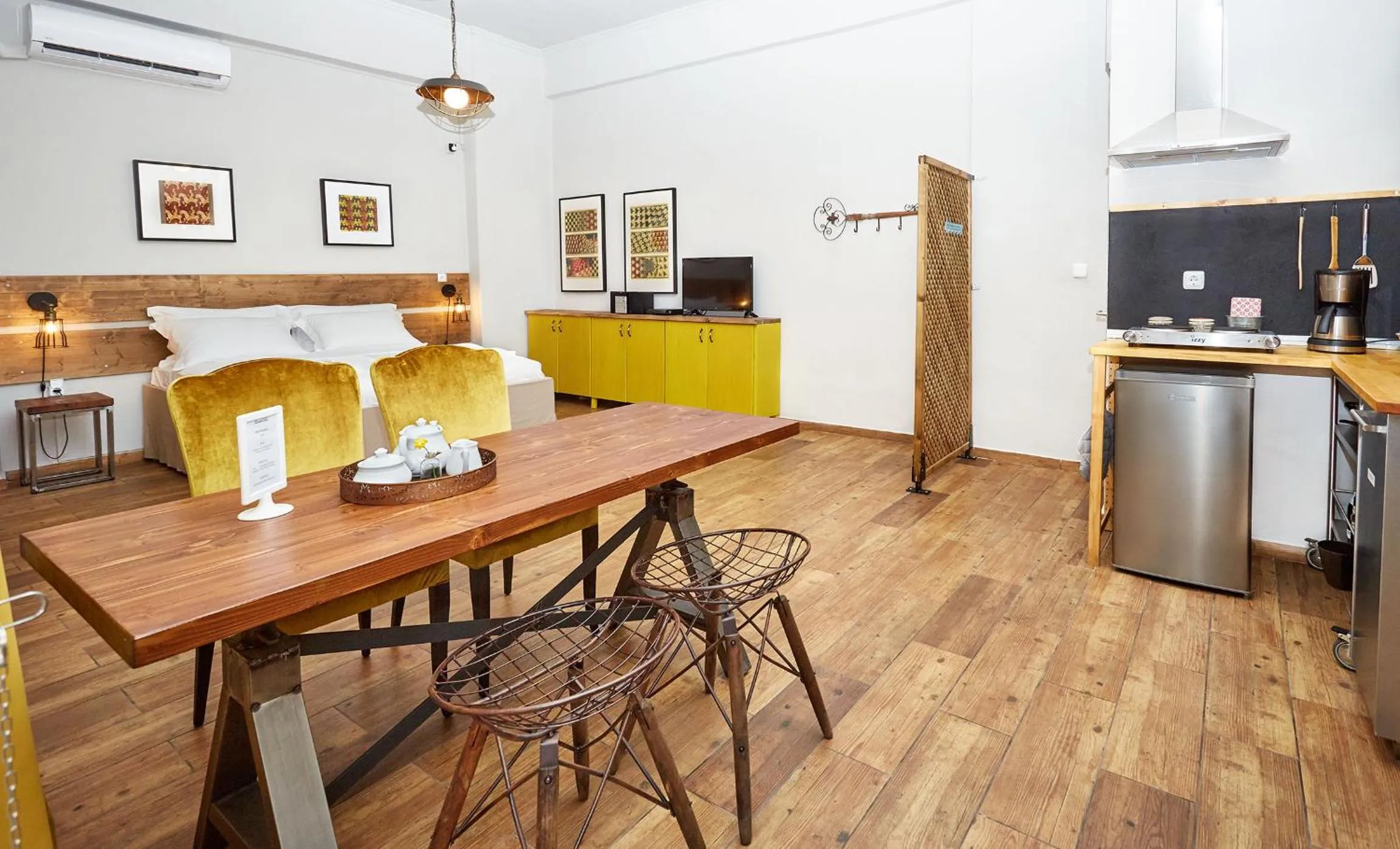 Kitchen or kitchenette in Aris Athens Suites