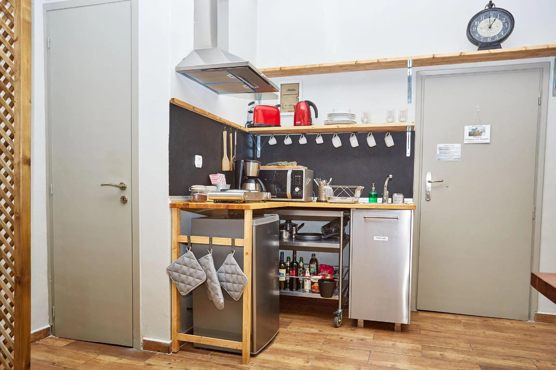 Kitchen or kitchenette in Aris Athens Suites