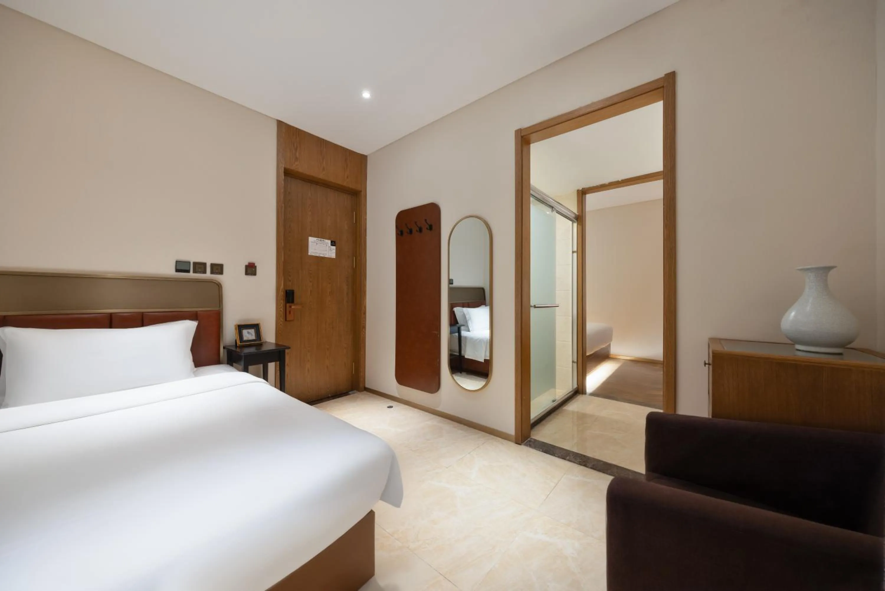 Photo of the whole room, Bed in Beijing TangFu Chinese Culture Boutique Hotel Sanlitun Embassy Area