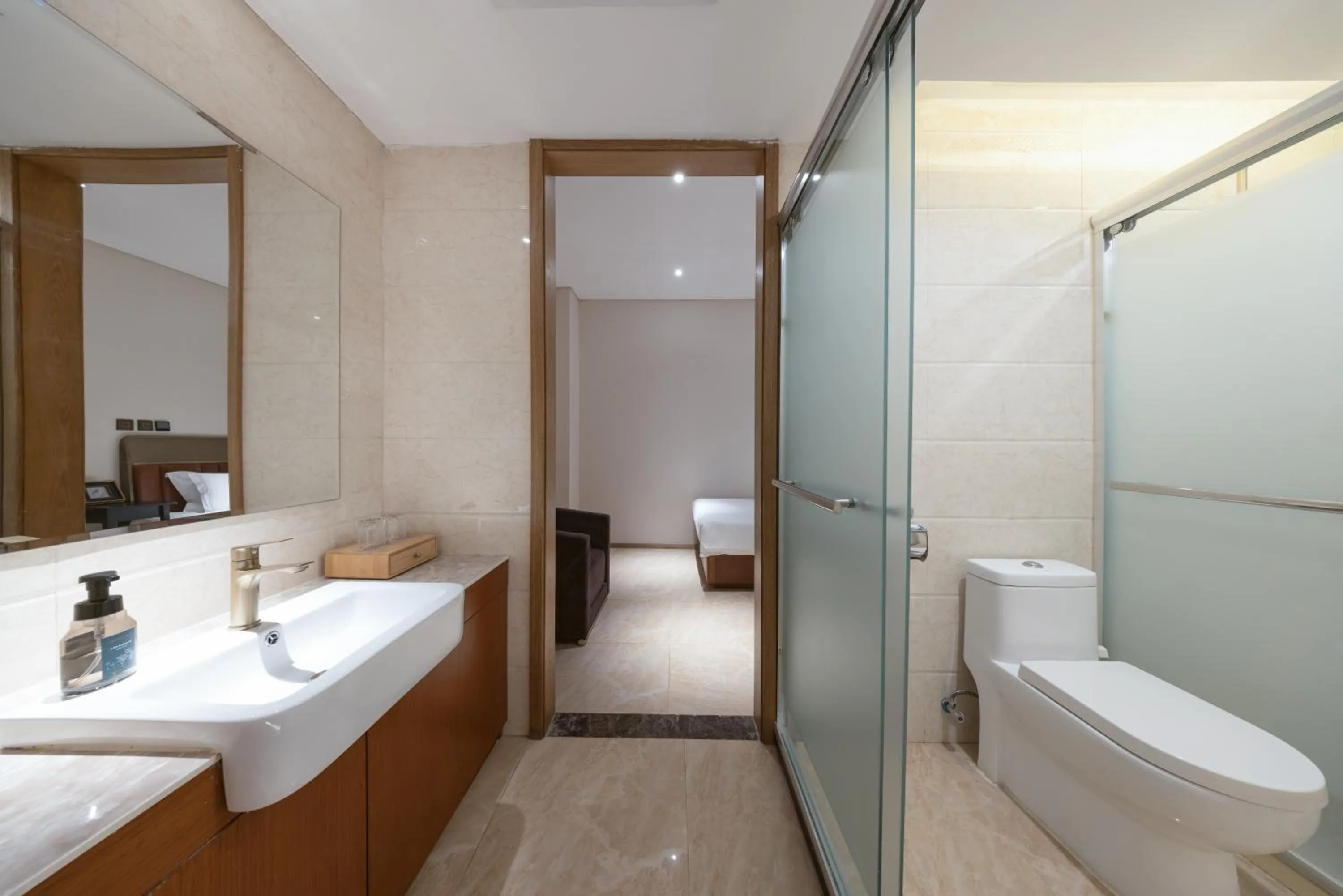 Toilet in Beijing TangFu Chinese Culture Boutique Hotel Sanlitun Embassy Area