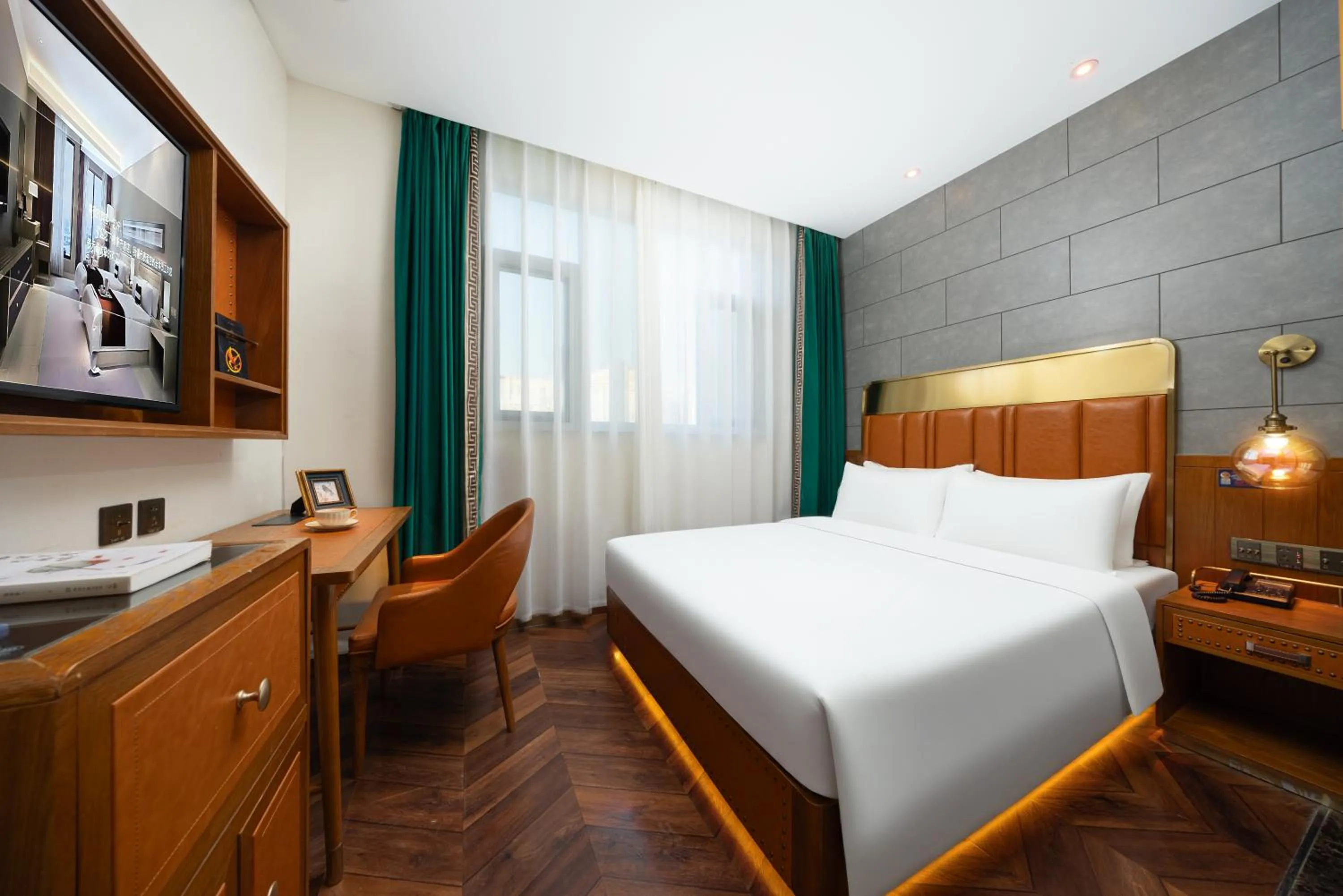 Photo of the whole room, Bed in Beijing TangFu Chinese Culture Boutique Hotel Sanlitun Embassy Area