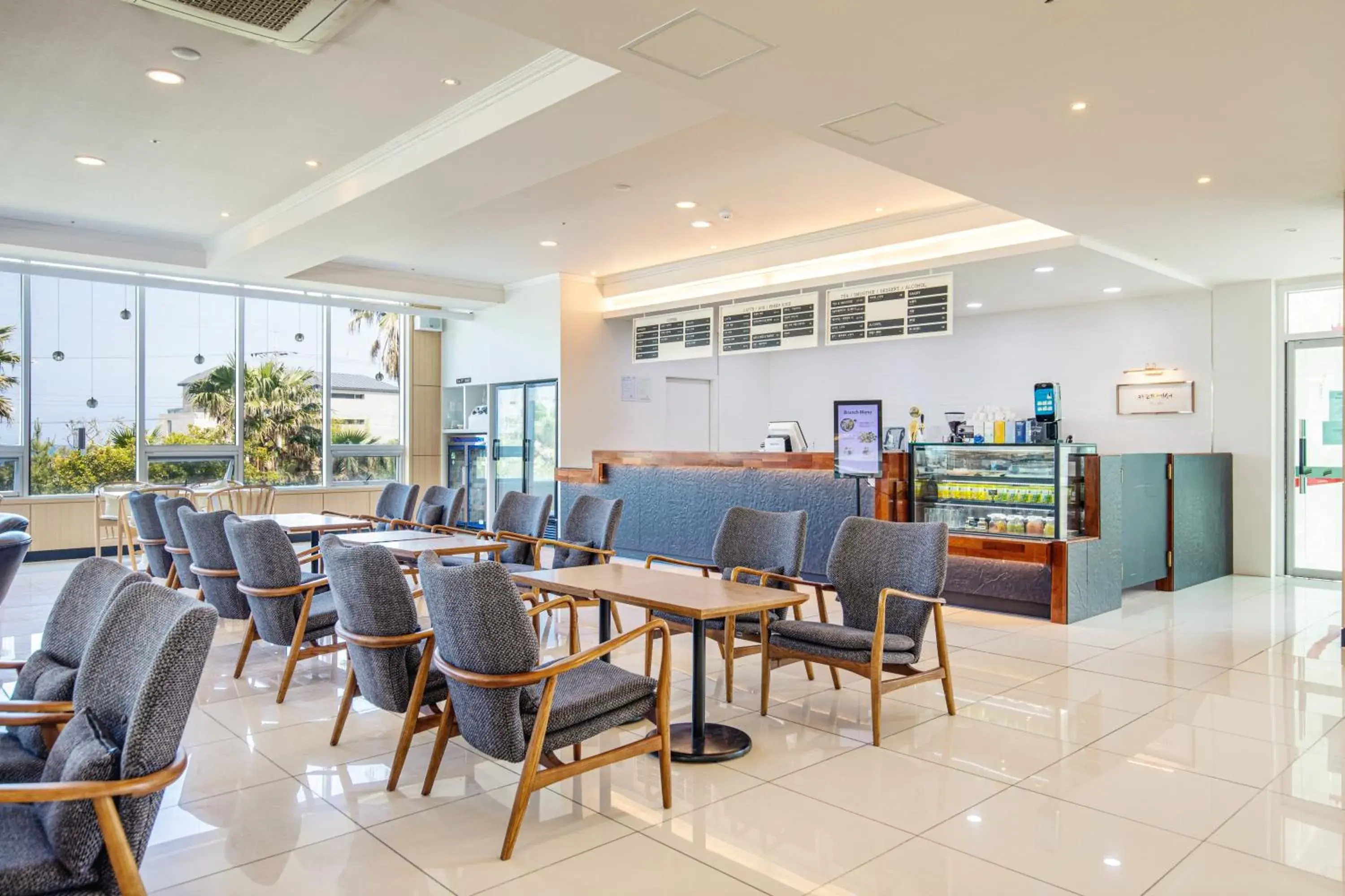 Restaurant/places to eat in The Four Grace Resort Restaurant/places to eat in The Four Grace Resort