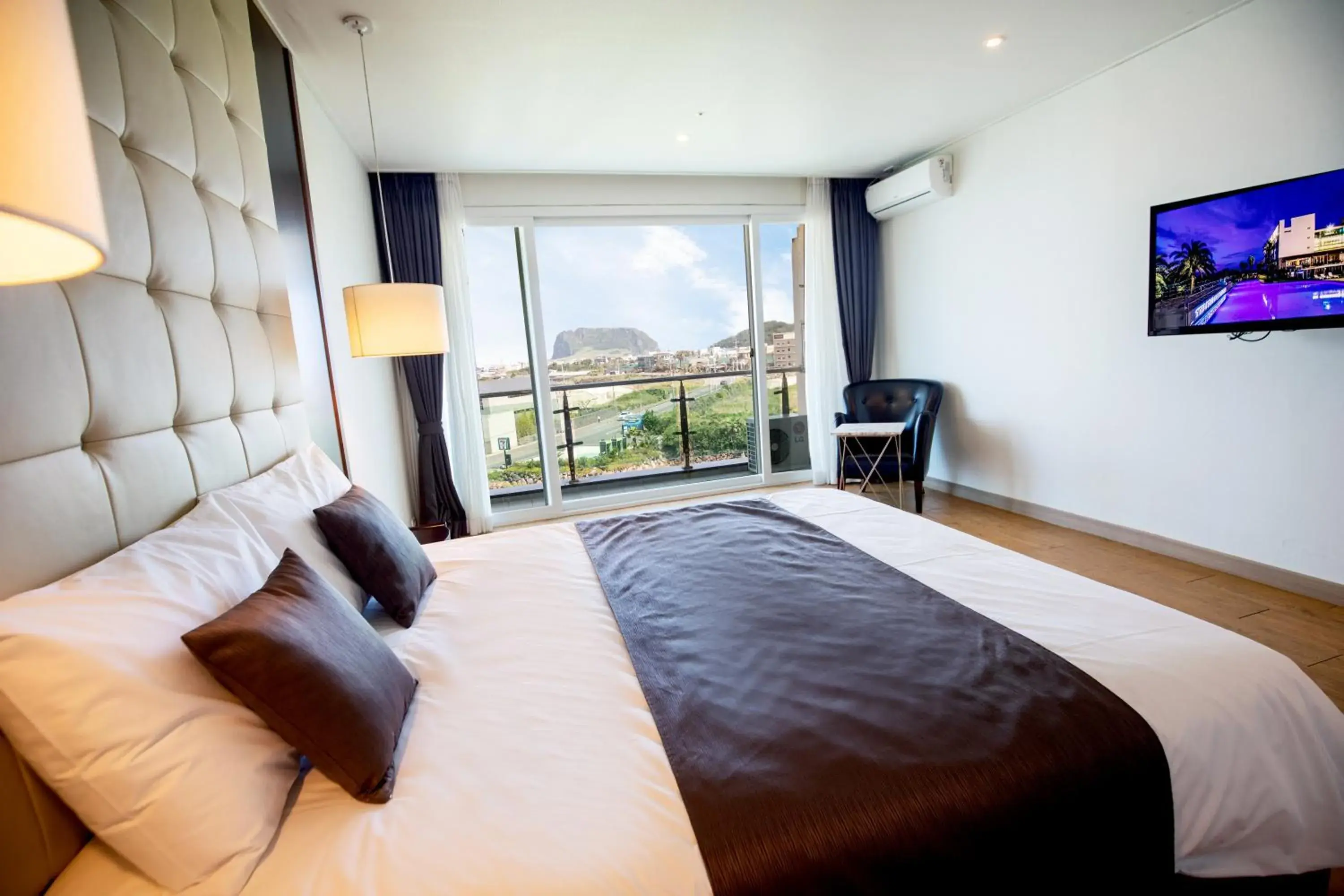 Landmark view, Bed in The Four Grace Resort Landmark view, Bed in The Four Grace Resort