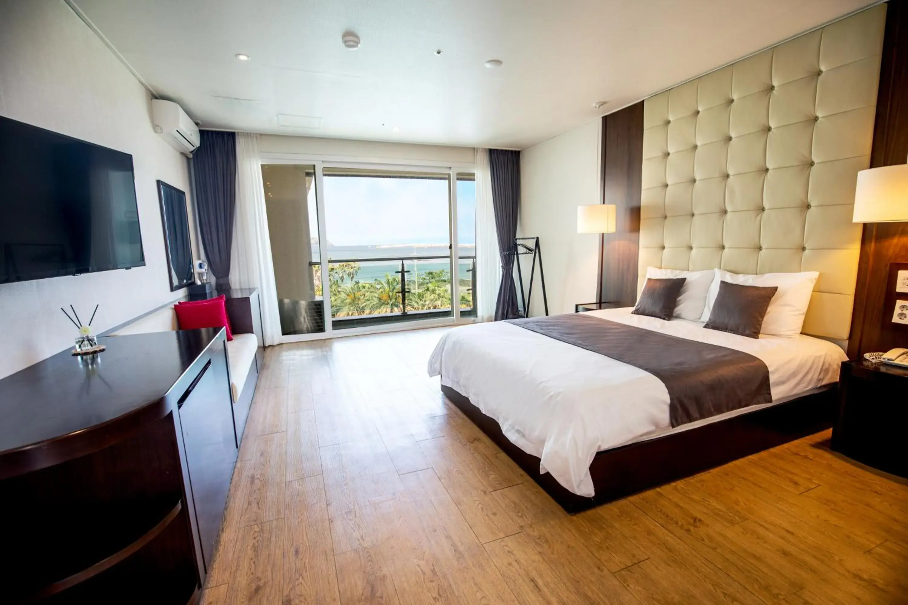 Photo of the whole room, Bed in The Four Grace Resort Photo of the whole room, Bed in The Four Grace Resort