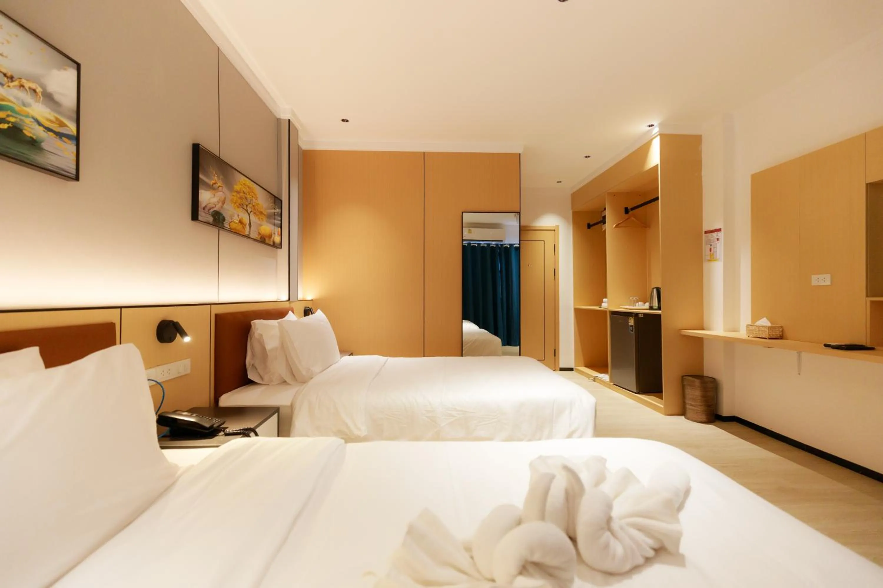 Twin Room with City View in Banana Guesthouse South Pattaya