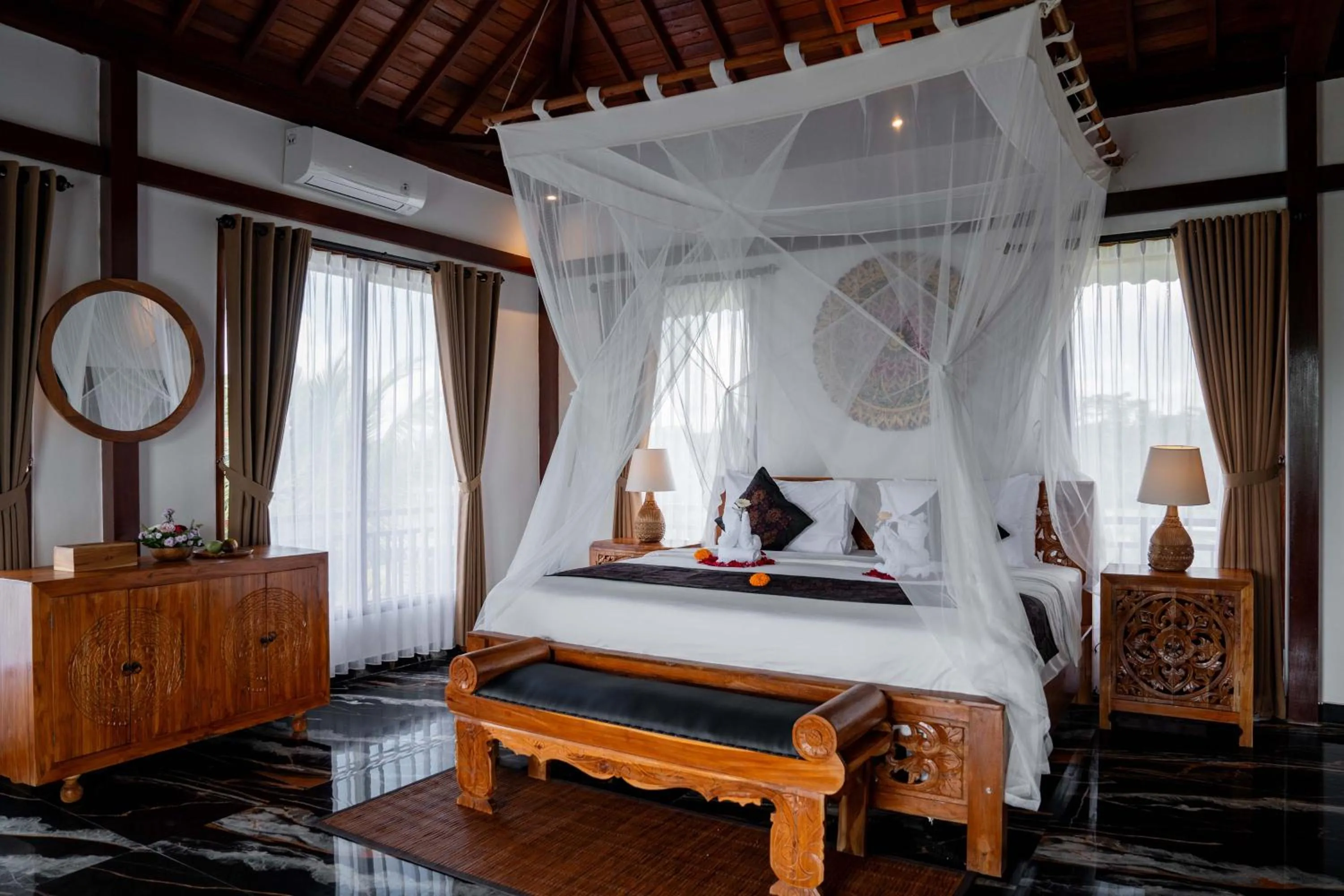 Deluxe Suite  with Valley View in Grand Campuhan