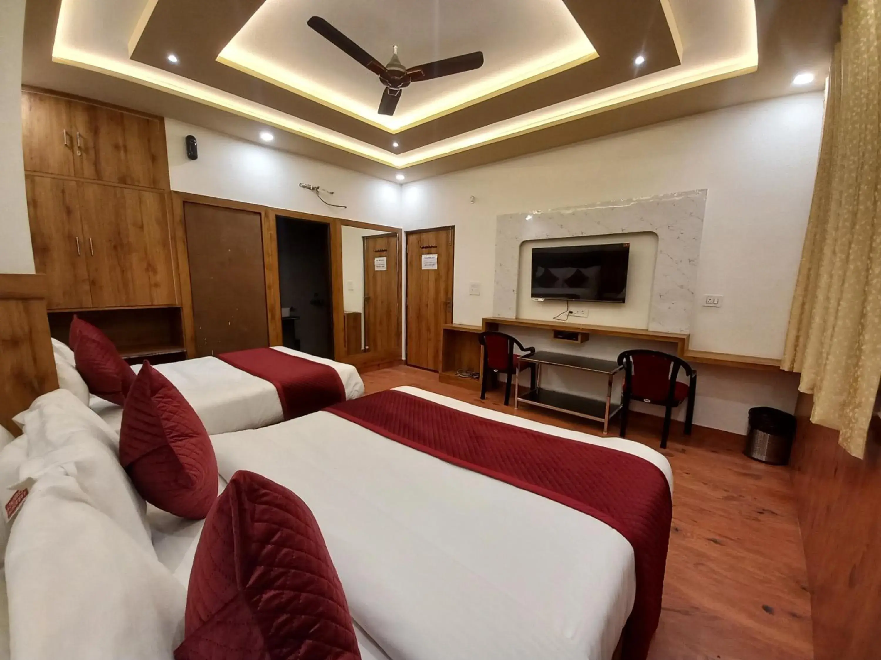 Bedroom, Bed in Hotel Aaradhya Residency Bedroom, Bed in Hotel Aaradhya Residency