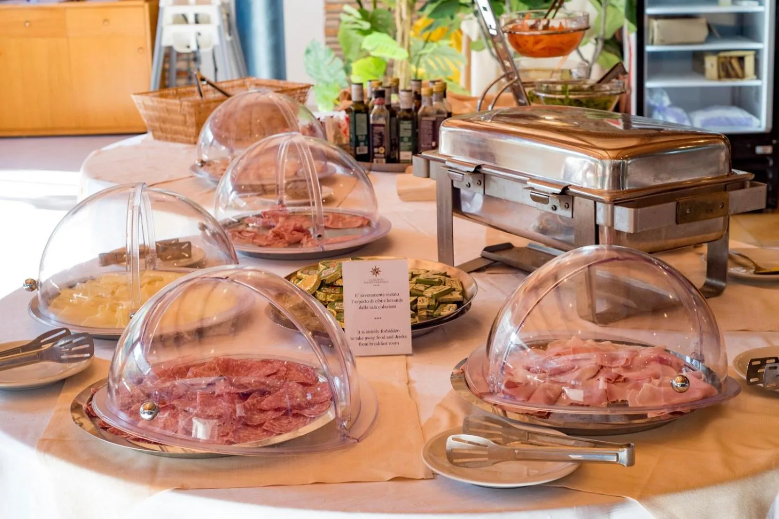 Buffet breakfast in Albergo Mediterraneo