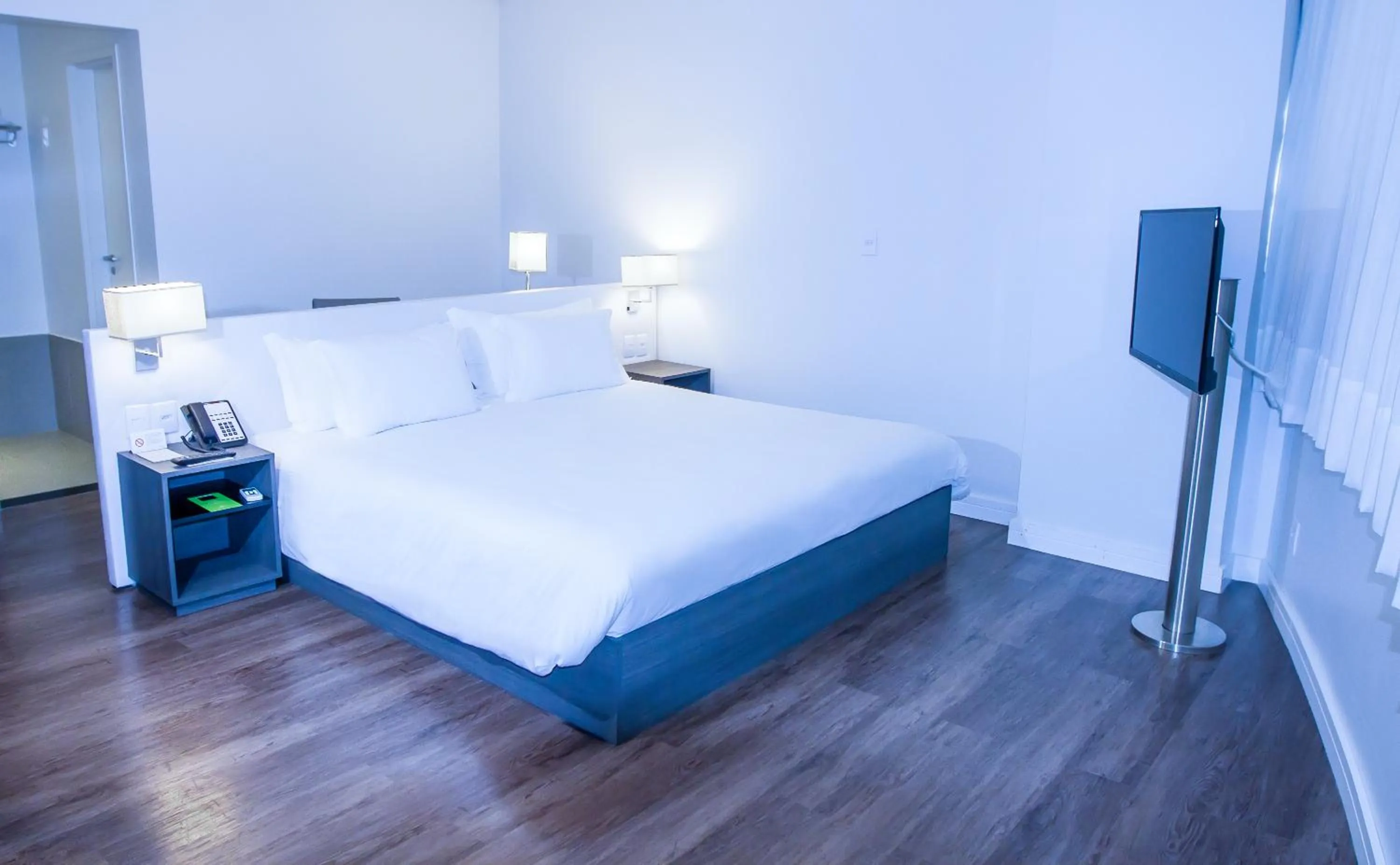 Bedroom, Bed in Fratele Business Hotel