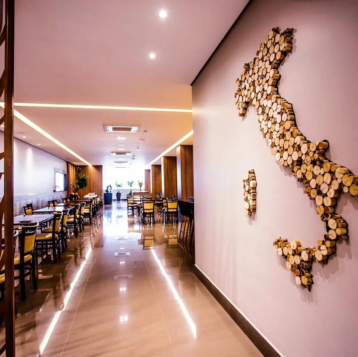 Restaurant/places to eat in Fratele Business Hotel Restaurant/places to eat in Fratele Business Hotel