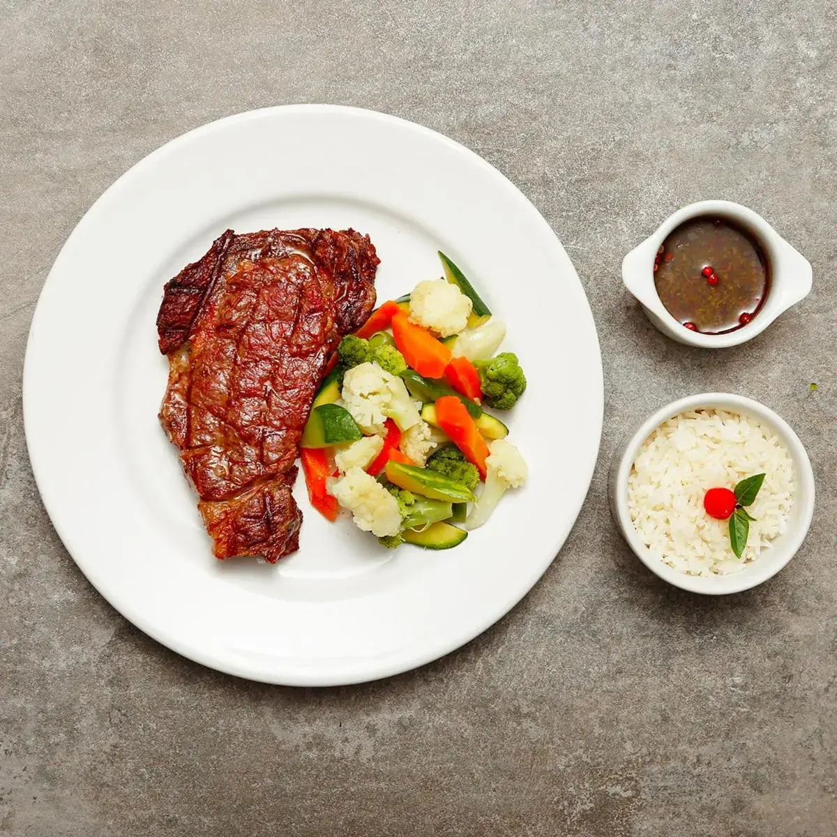 Restaurant/places to eat in Fratele Business Hotel Restaurant/places to eat in Fratele Business Hotel