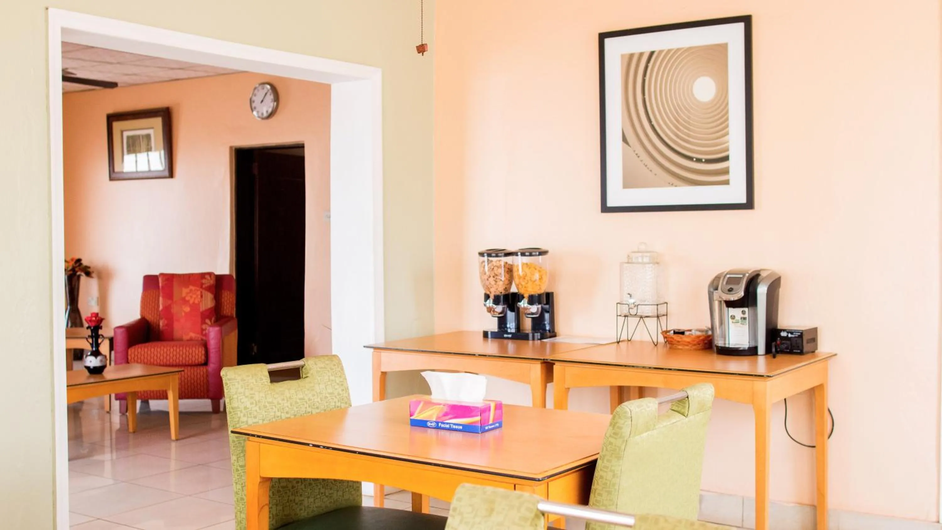 Communal lounge/ TV room in The Jam Lodge