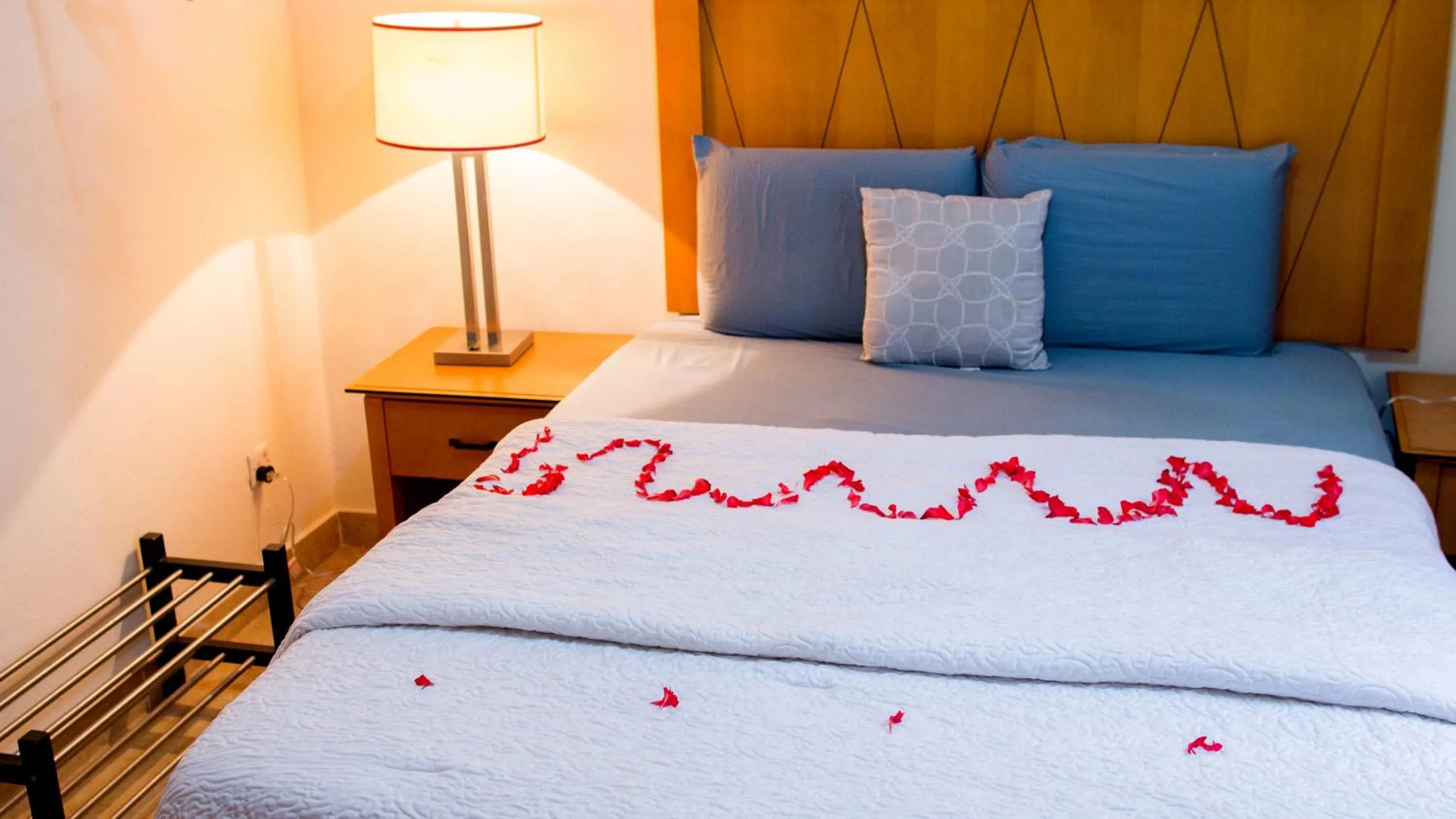 Bed in The Jam Lodge