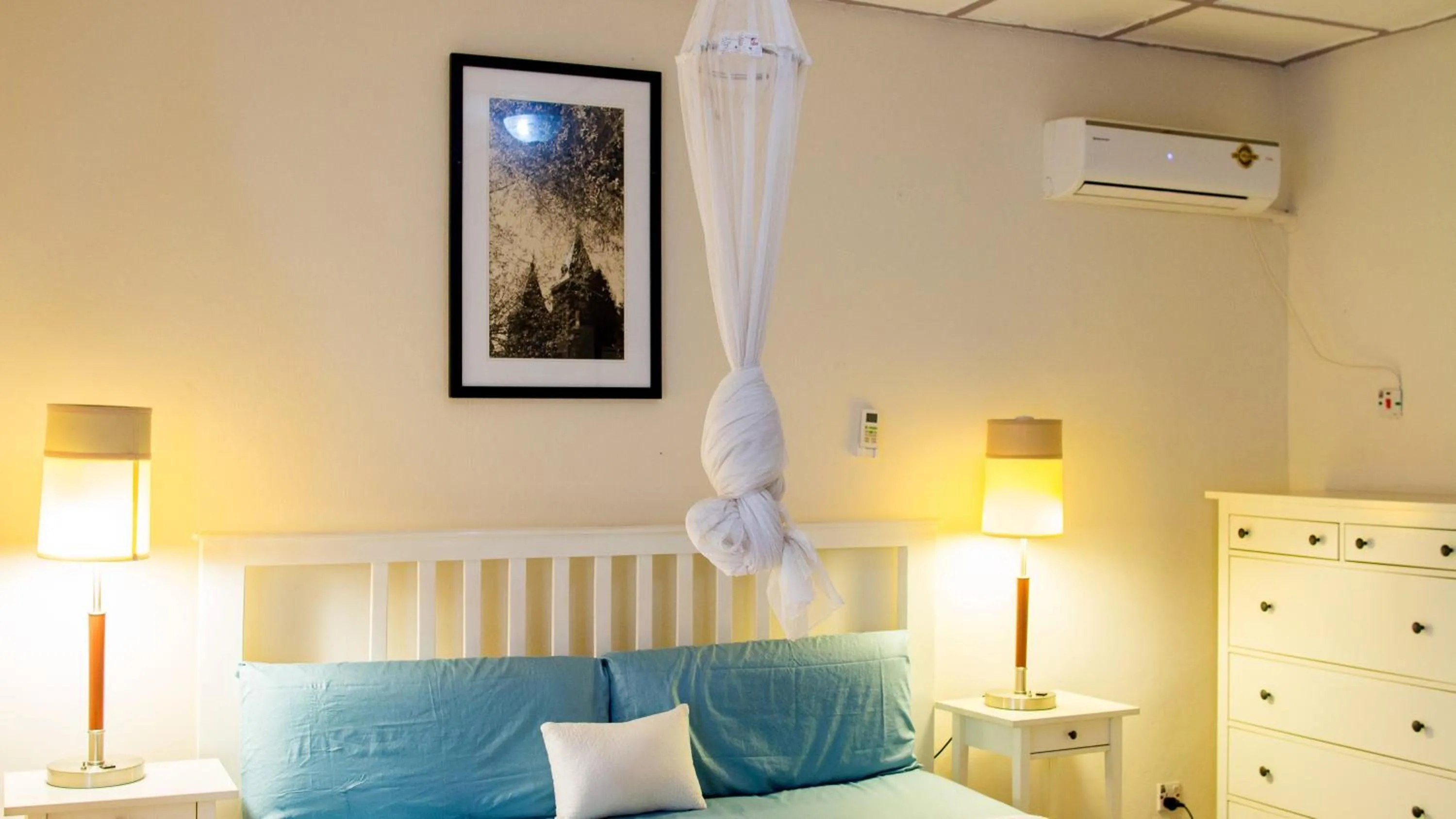 Bedroom, Bed in The Jam Lodge