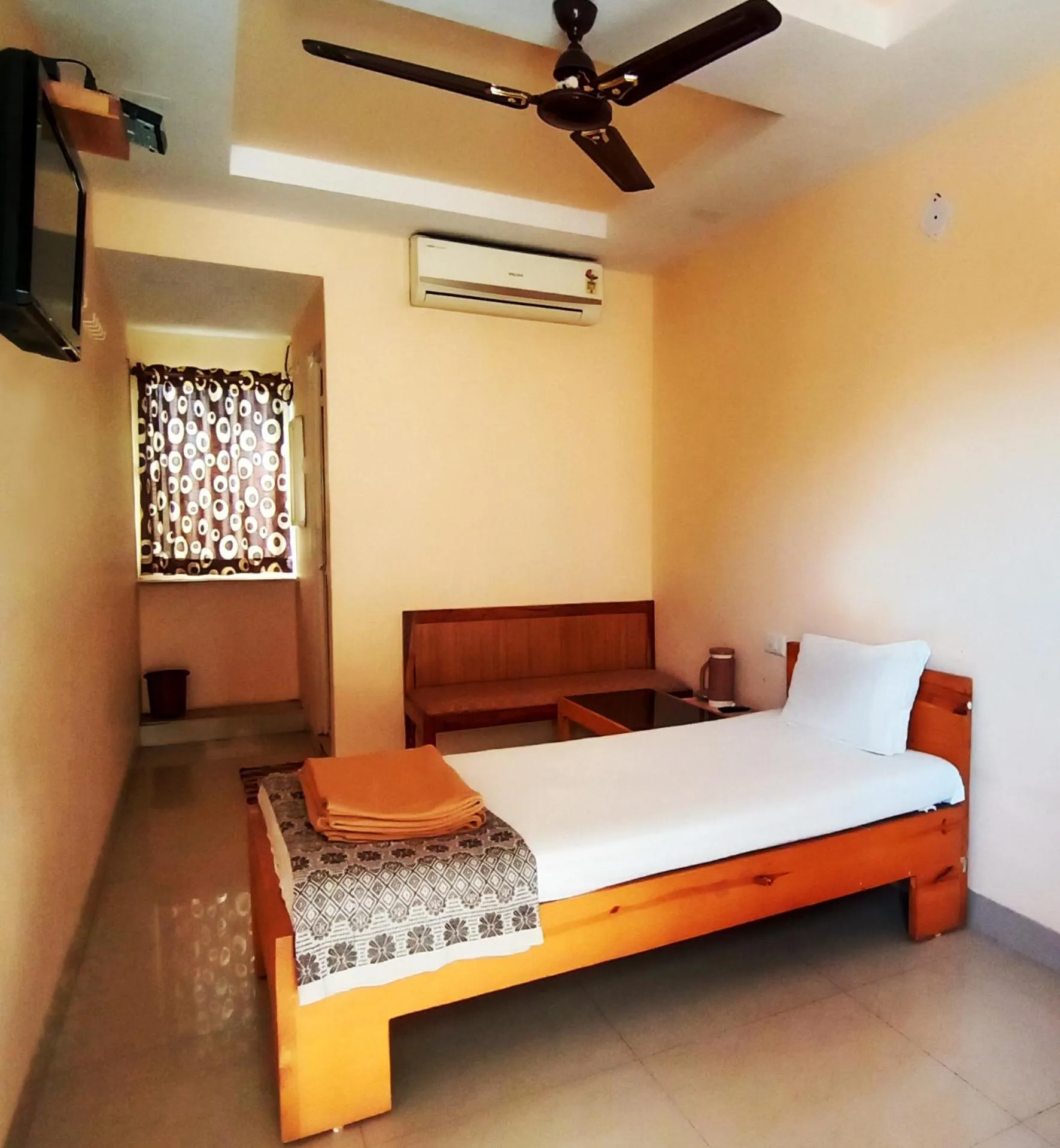 Bedroom, Bed in VRP Guest House